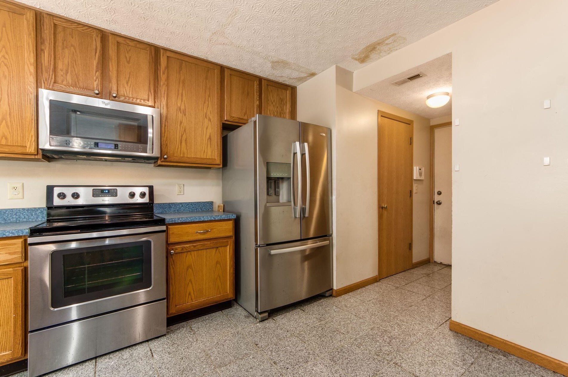 2303 Northtowne Pl, Columbus OH 43229-6690 exterior