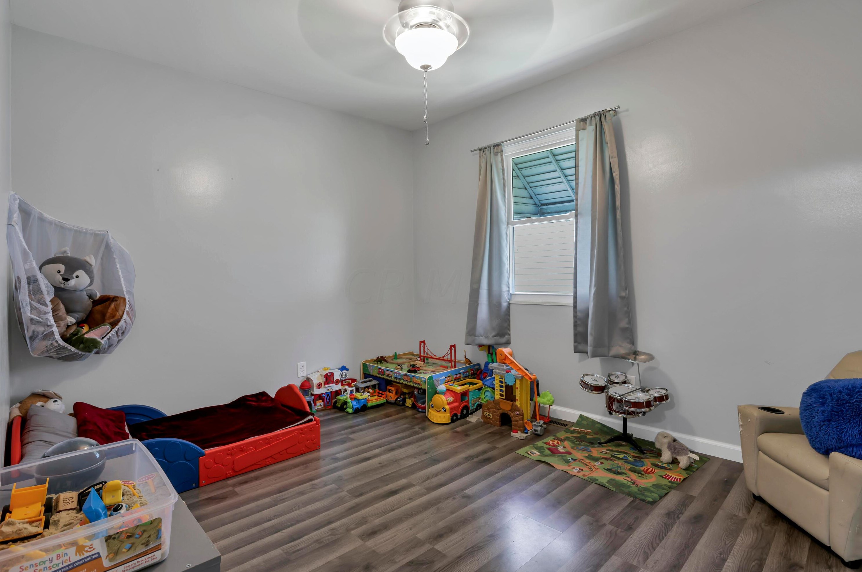 112 Fernhill Ave, Columbus OH 43228-1726 exterior