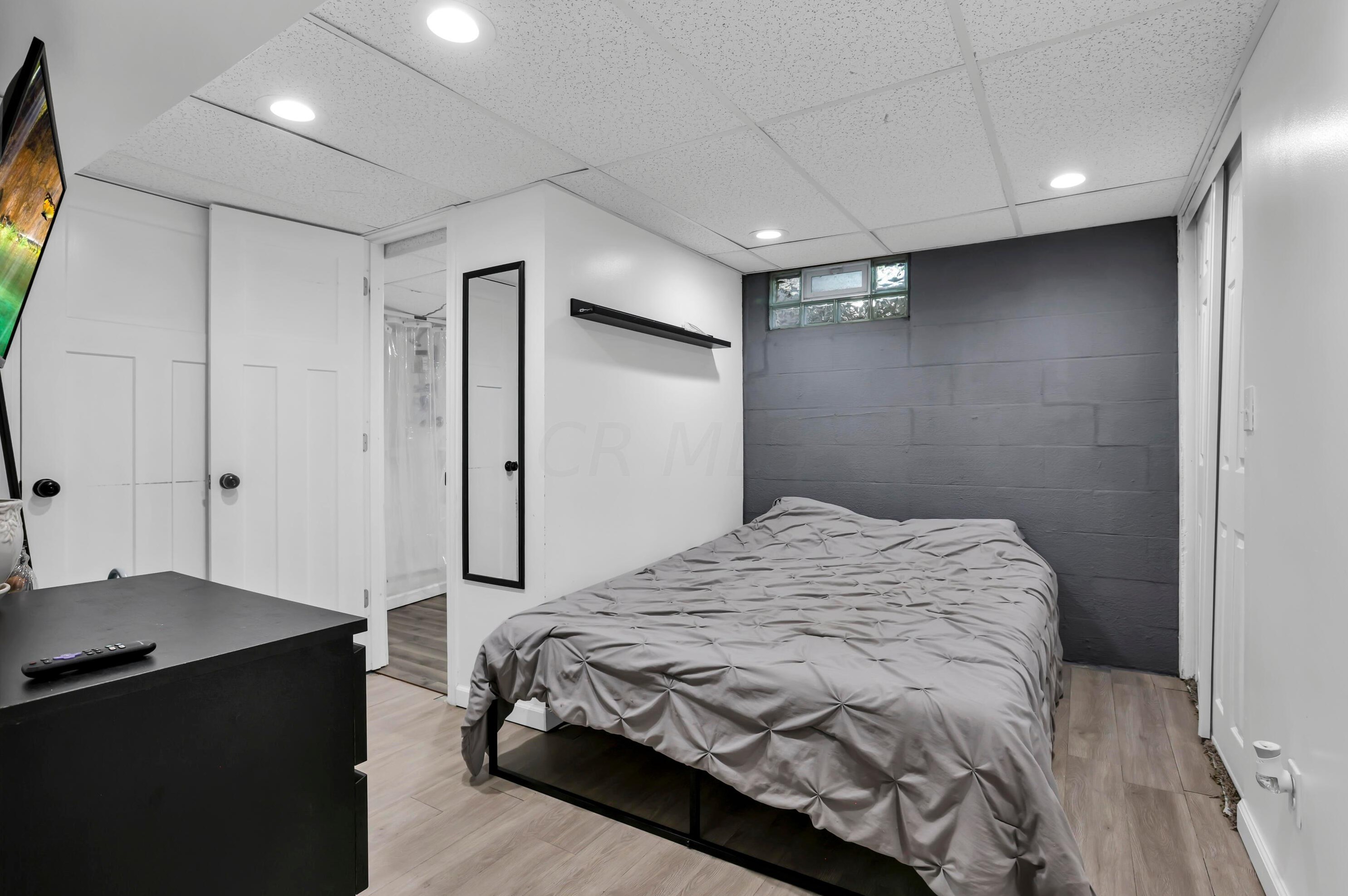 112 Fernhill Ave, Columbus OH 43228-1726 exterior