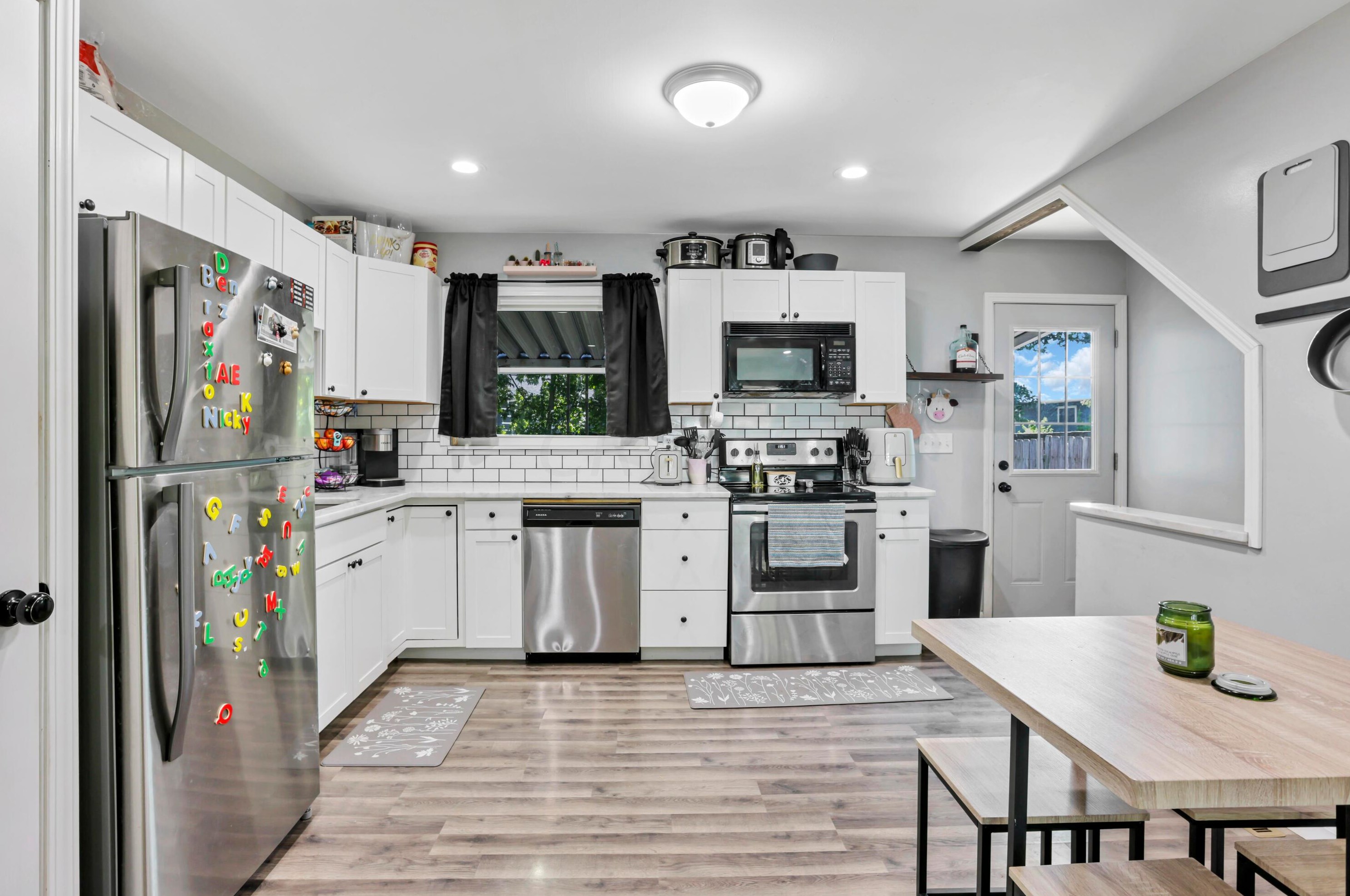 112 Fernhill Ave, Columbus OH 43228-1726 exterior