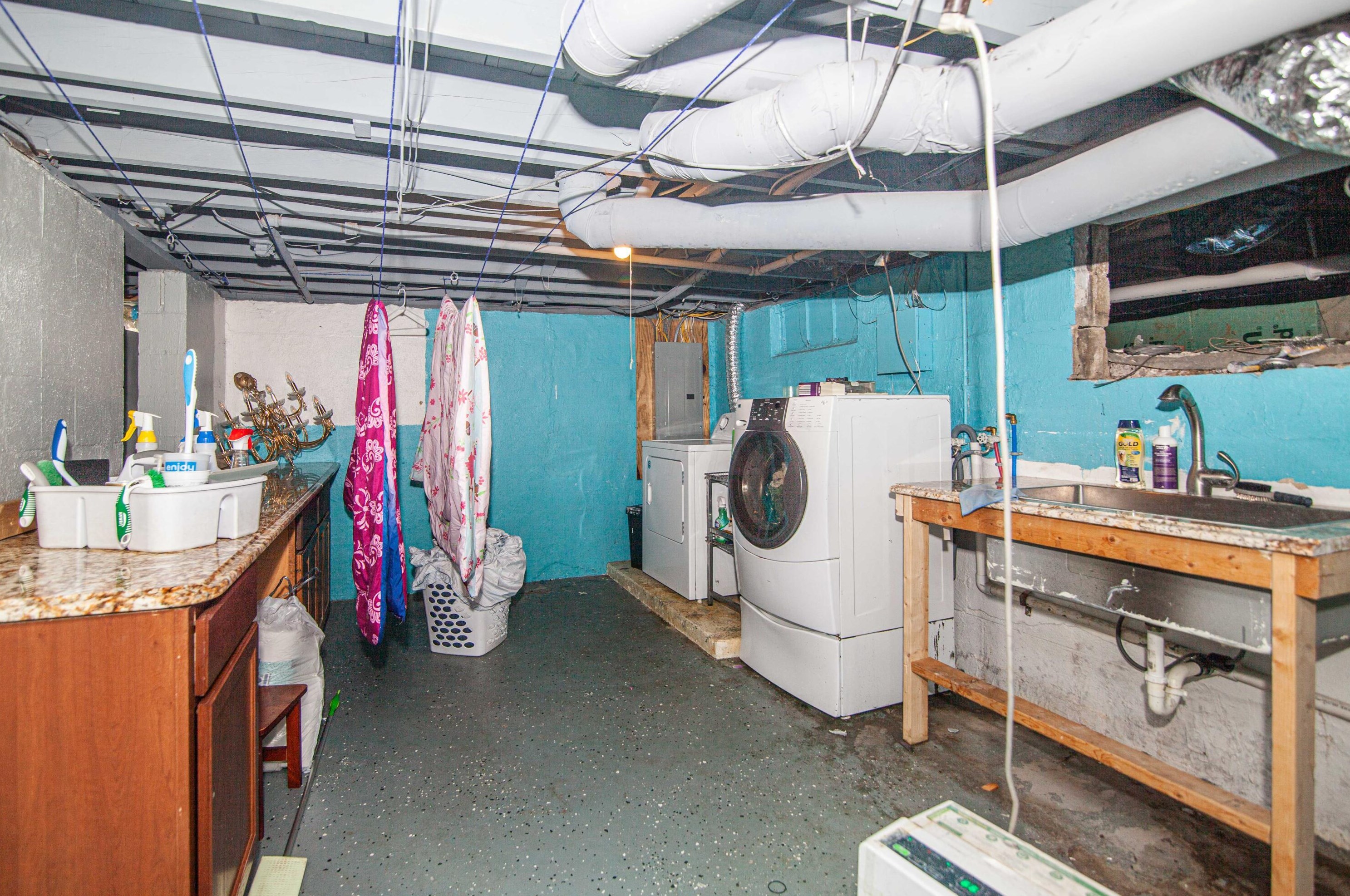 2485 Lexington Ave, Columbus OH 43211-1326 exterior