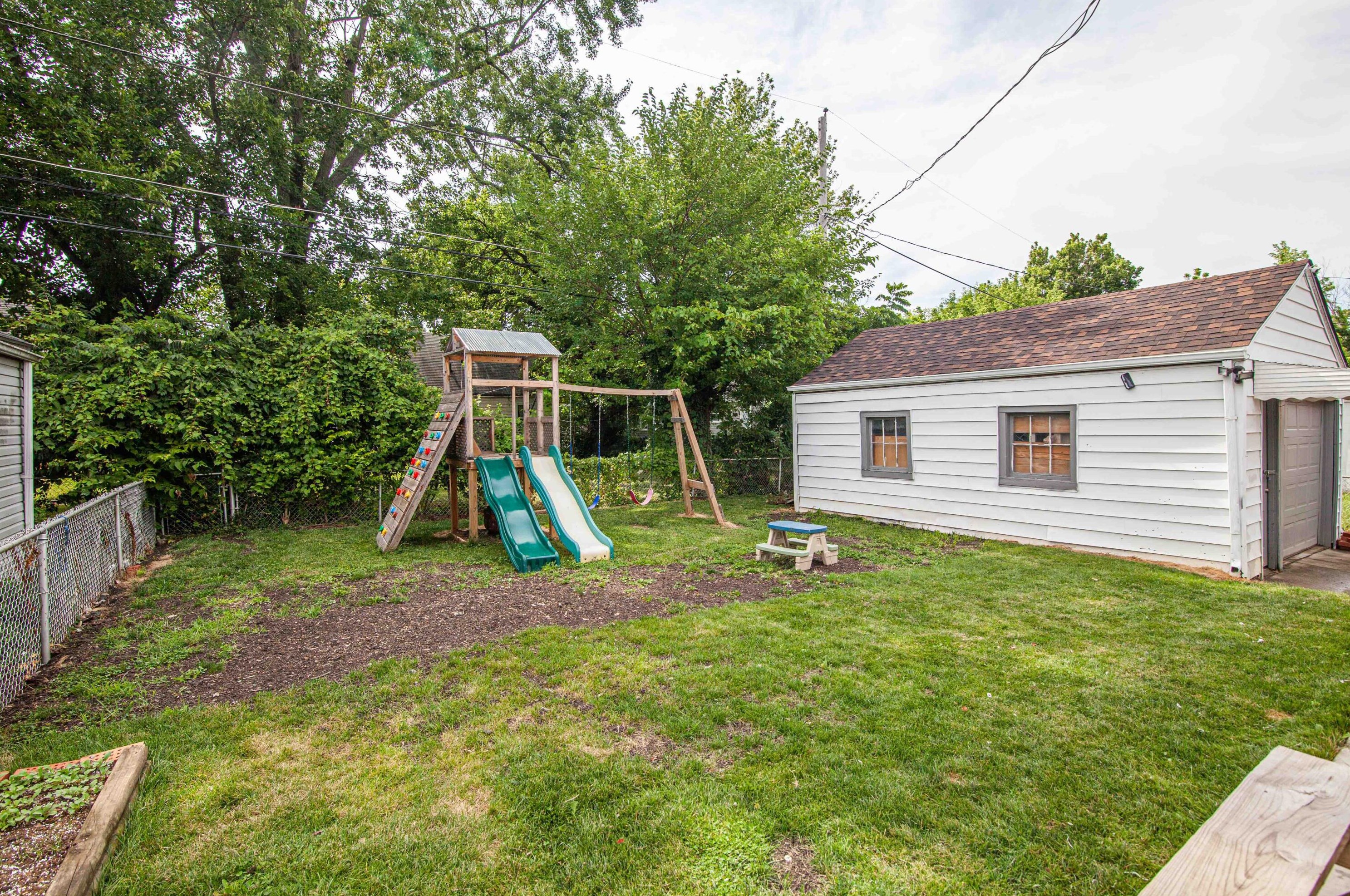 2485 Lexington Ave, Columbus OH 43211-1326 exterior