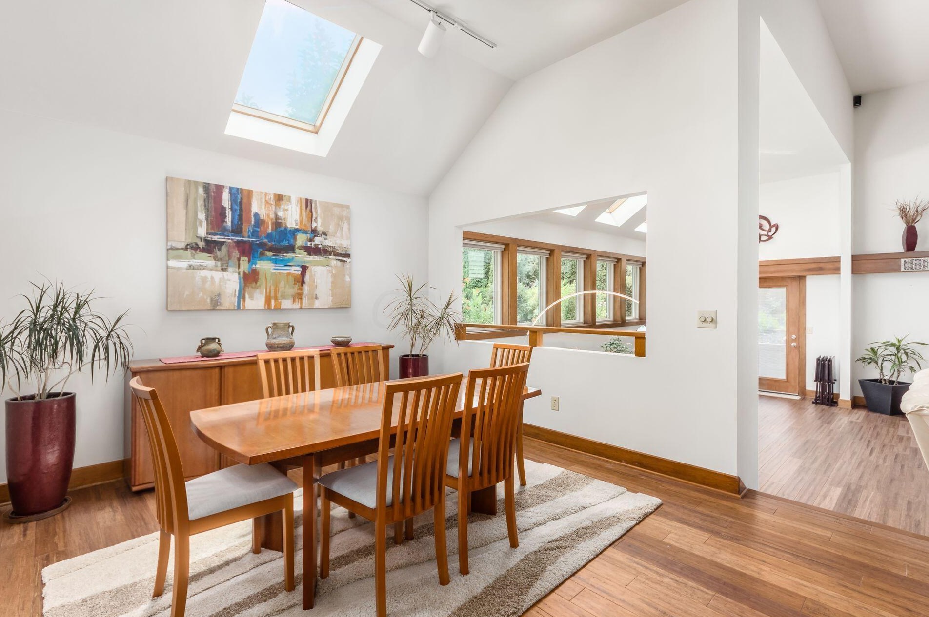 872 Pipestone Dr, Columbus OH 43235-1752 exterior