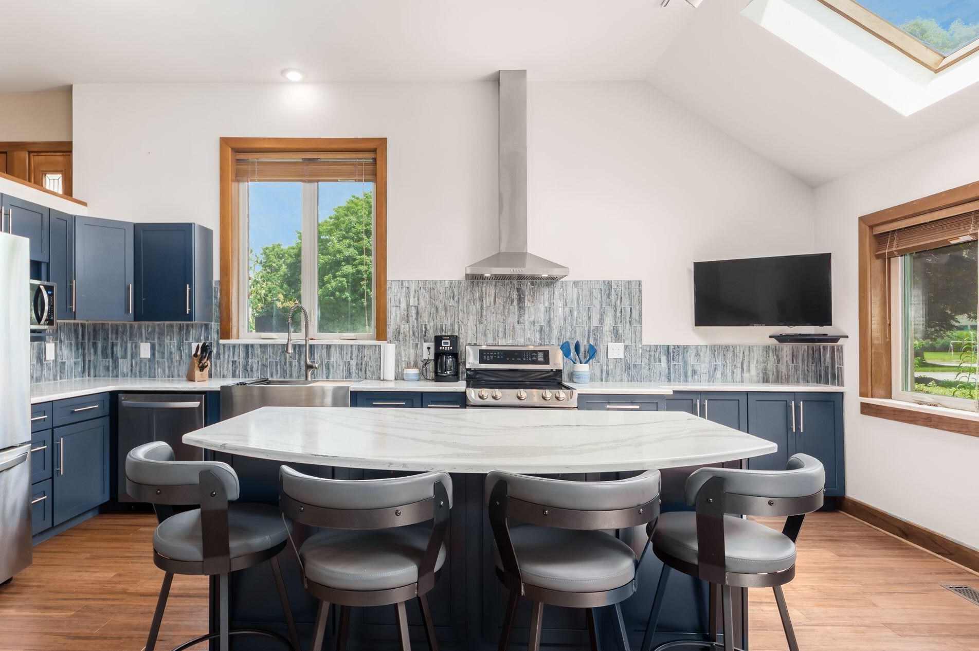 872 Pipestone Dr, Columbus OH 43235-1752 exterior