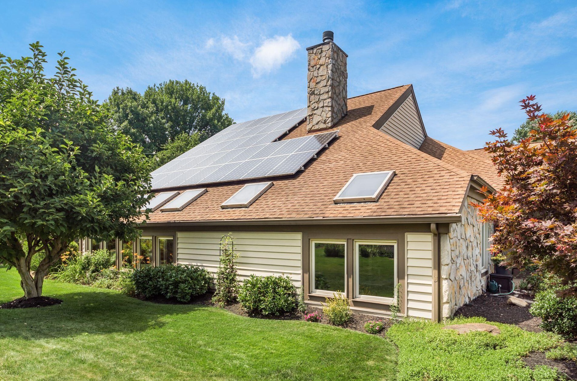 872 Pipestone Dr, Columbus OH 43235-1752 exterior