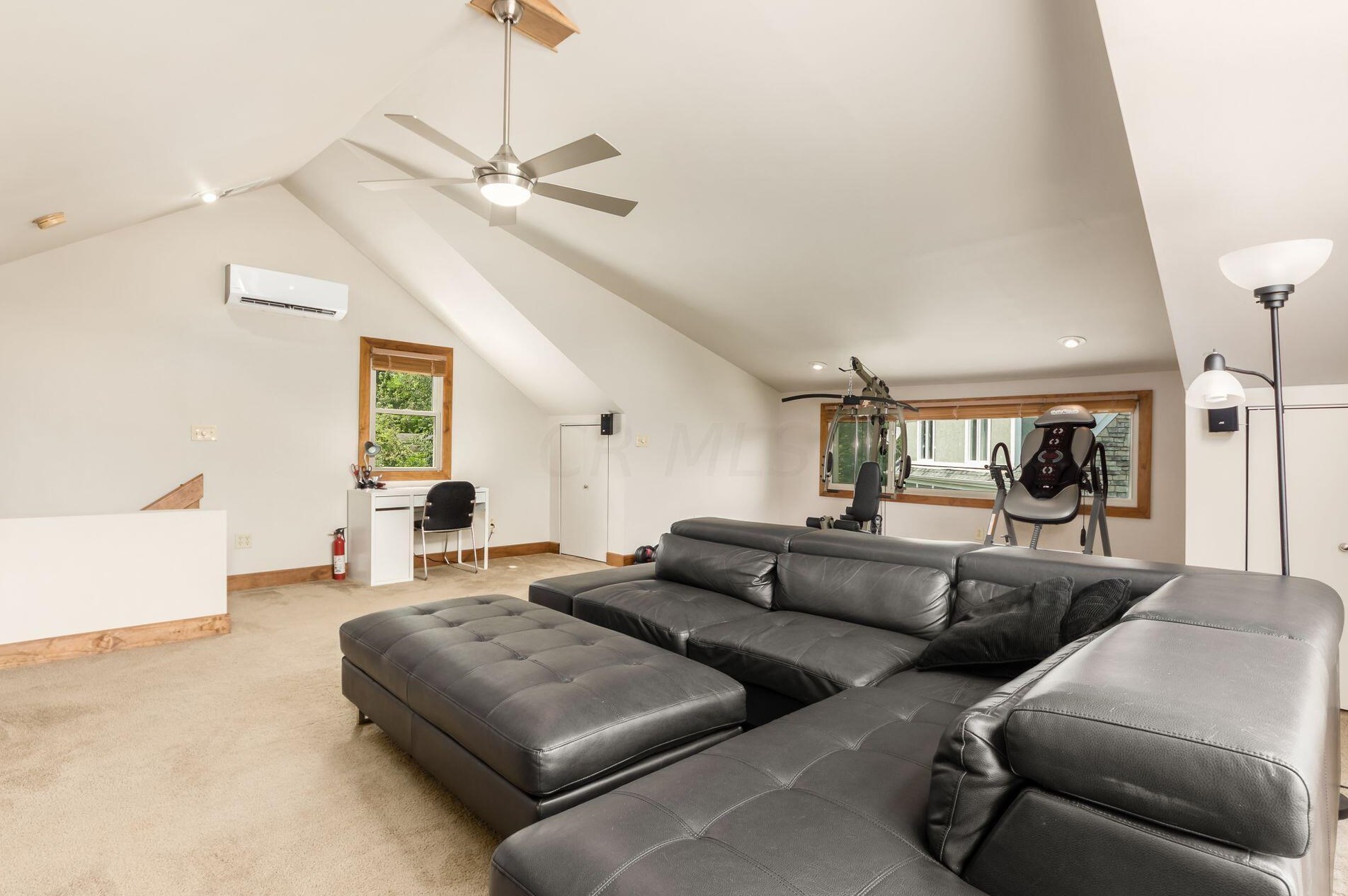 872 Pipestone Dr, Columbus OH 43235-1752 exterior