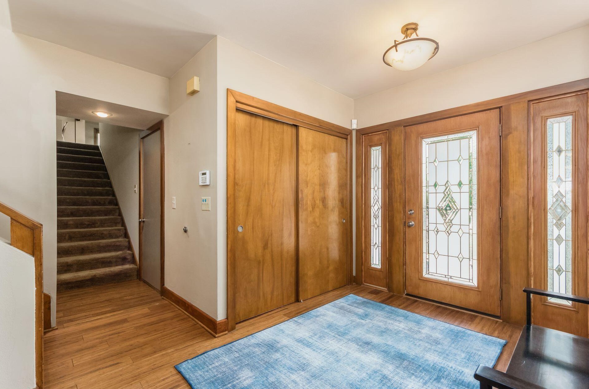 872 Pipestone Dr, Columbus OH 43235-1752 exterior