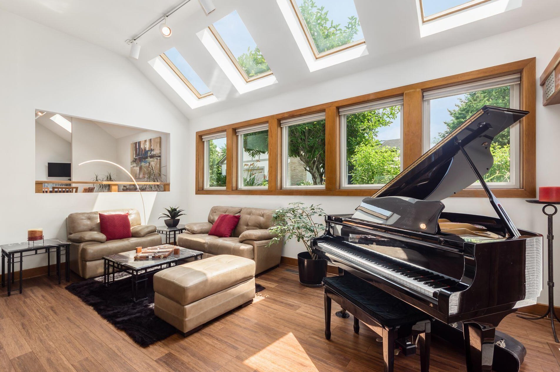 872 Pipestone Dr, Columbus OH 43235-1752 exterior