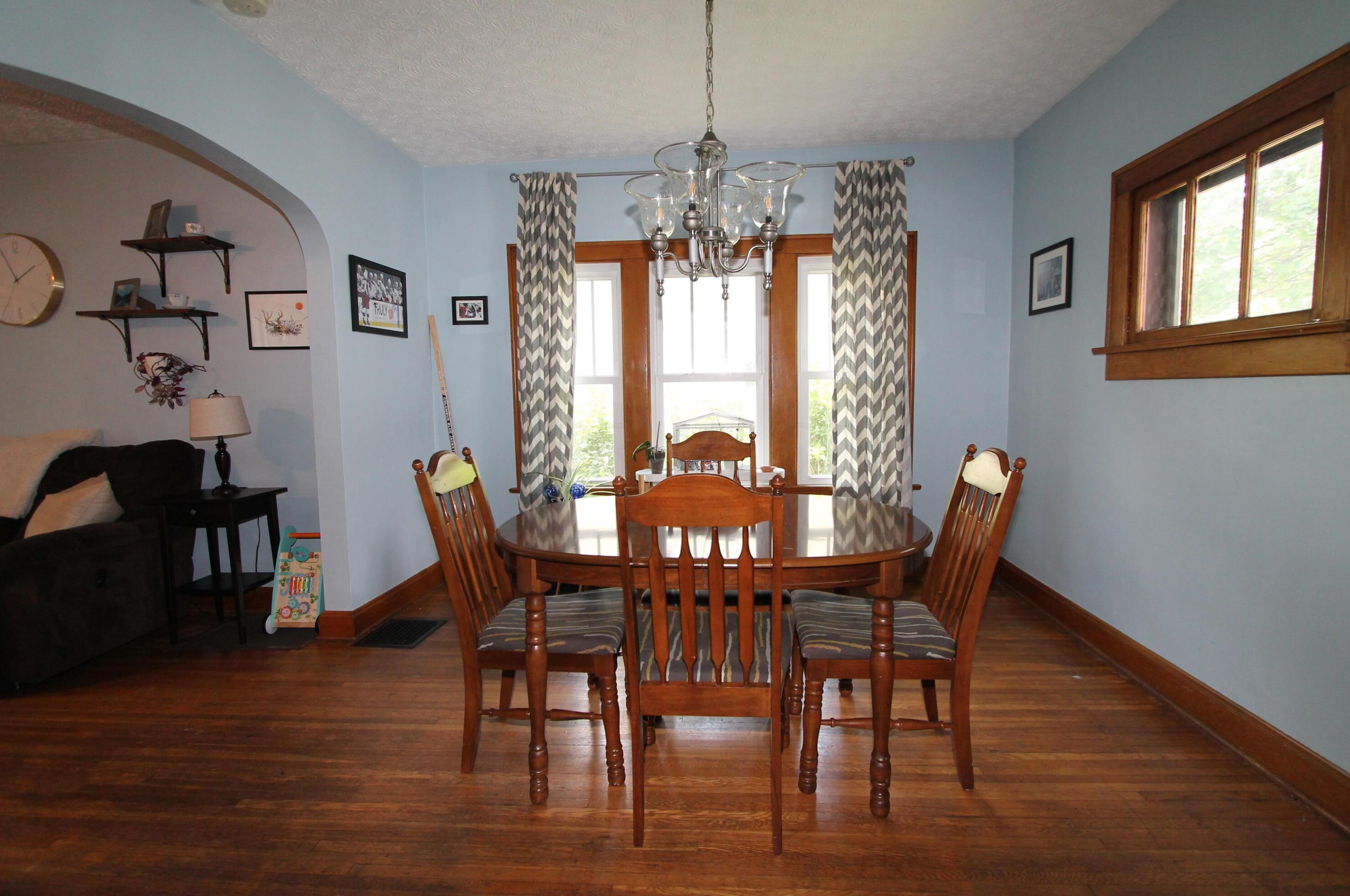 136 Longview Ave, Columbus OH 43224-3922 exterior