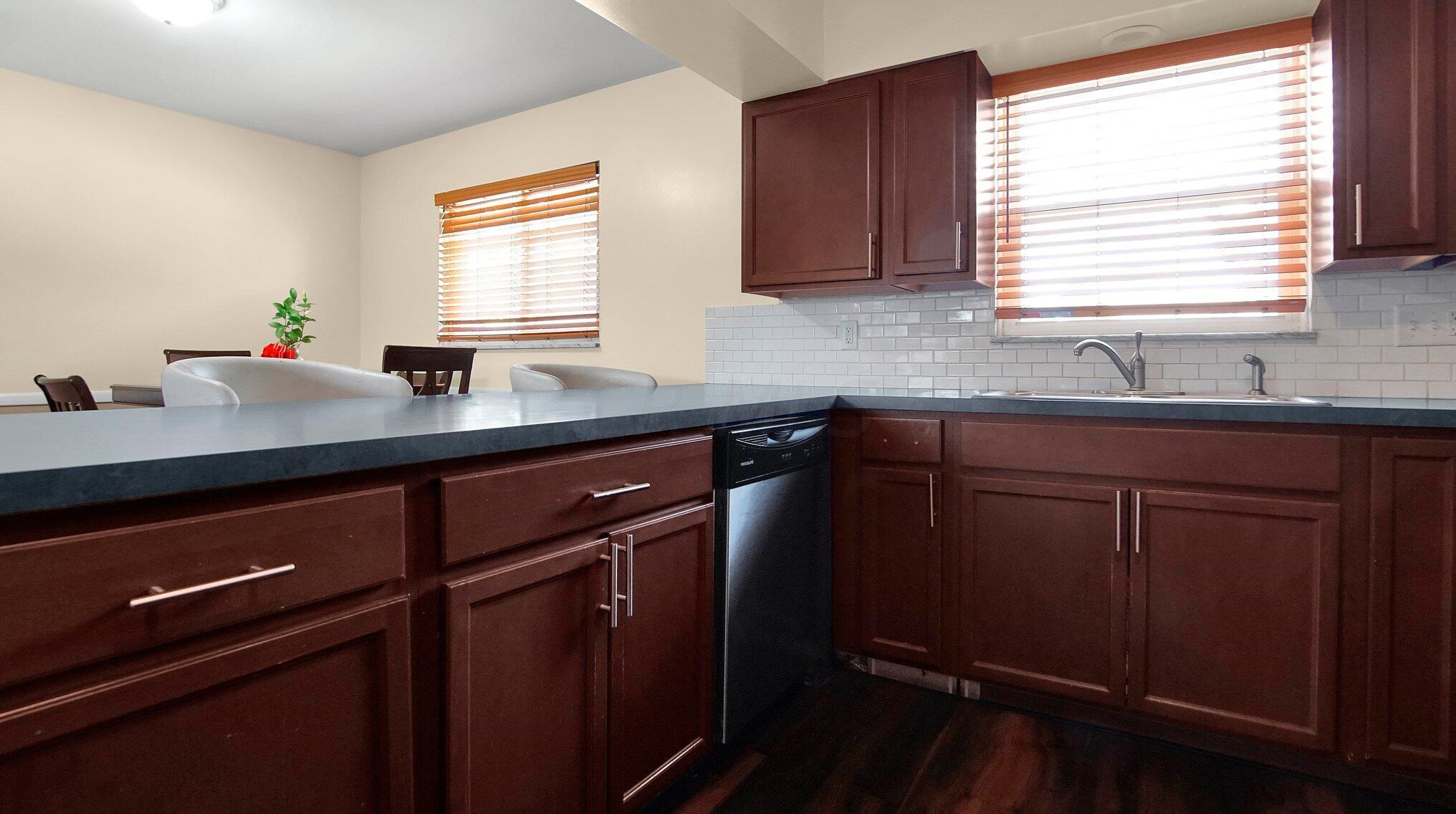 4200 Colby Ave, Columbus OH 43227-2028 exterior