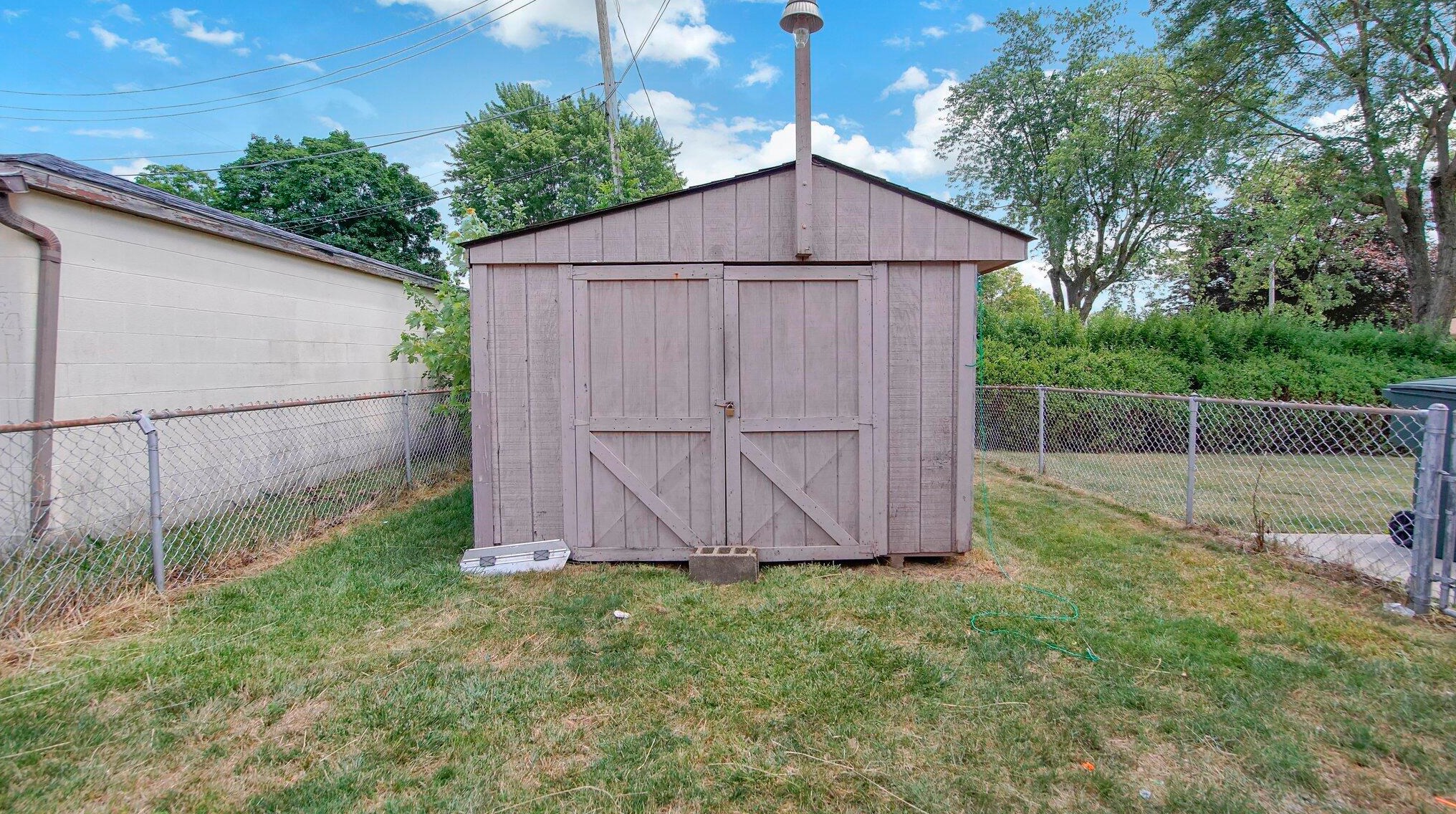 4200 Colby Ave, Columbus OH 43227-2028 exterior