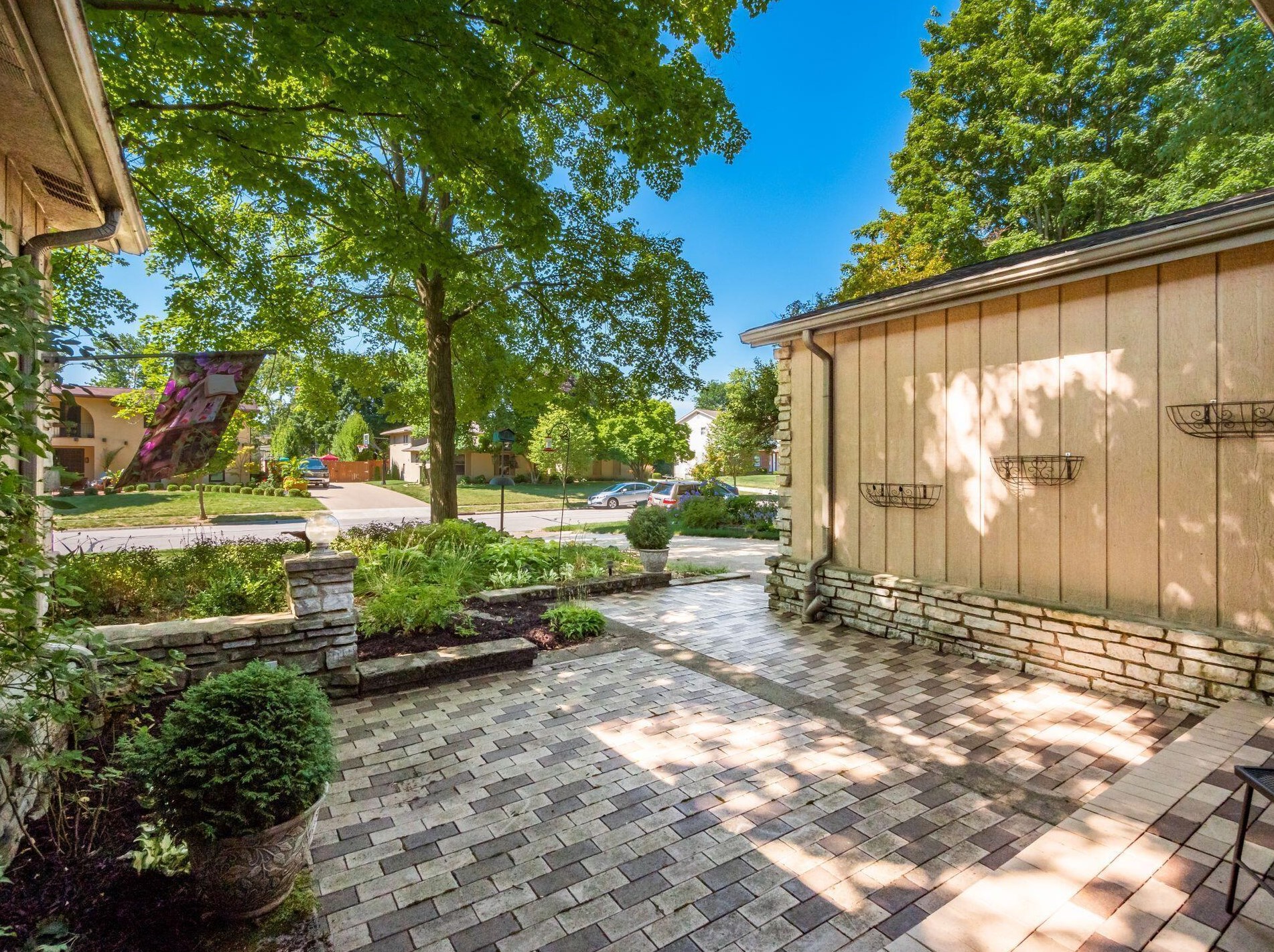 1316 Norwell Dr, Columbus OH 43220-3956 exterior