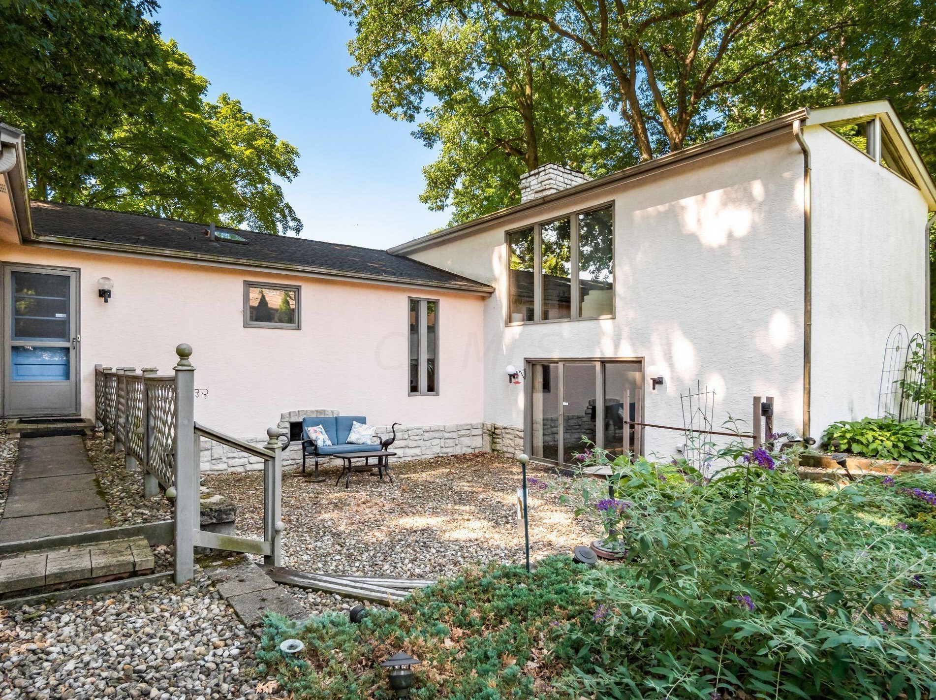 1316 Norwell Dr, Columbus OH 43220-3956 exterior