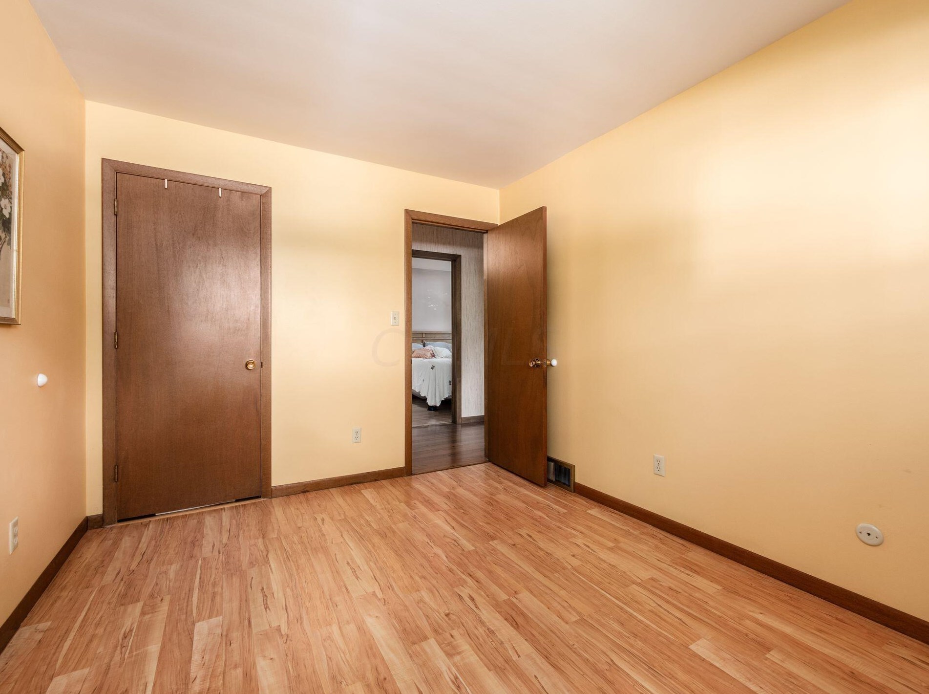 1316 Norwell Dr, Columbus OH 43220-3956 exterior