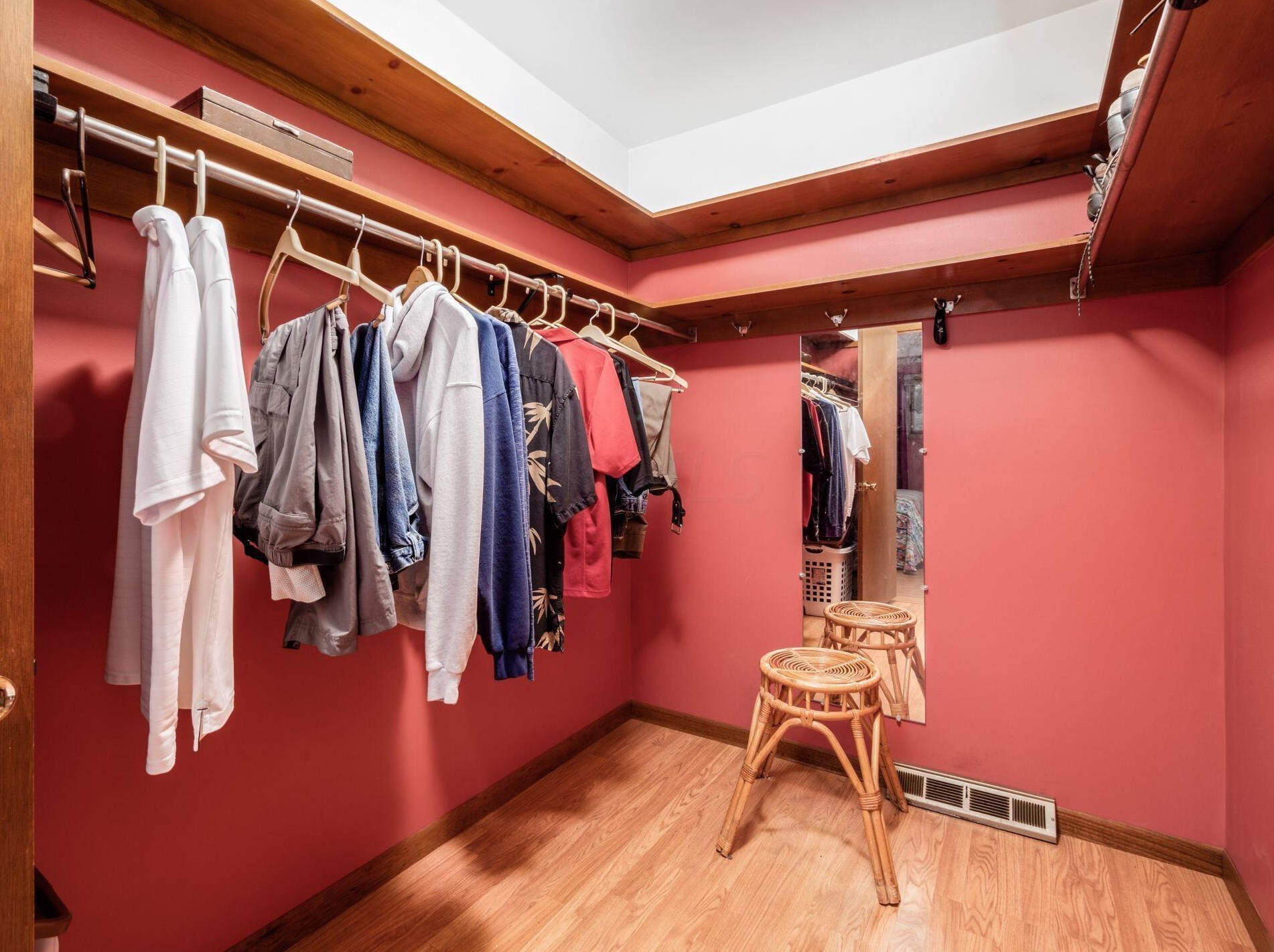 1316 Norwell Dr, Columbus OH 43220-3956 exterior