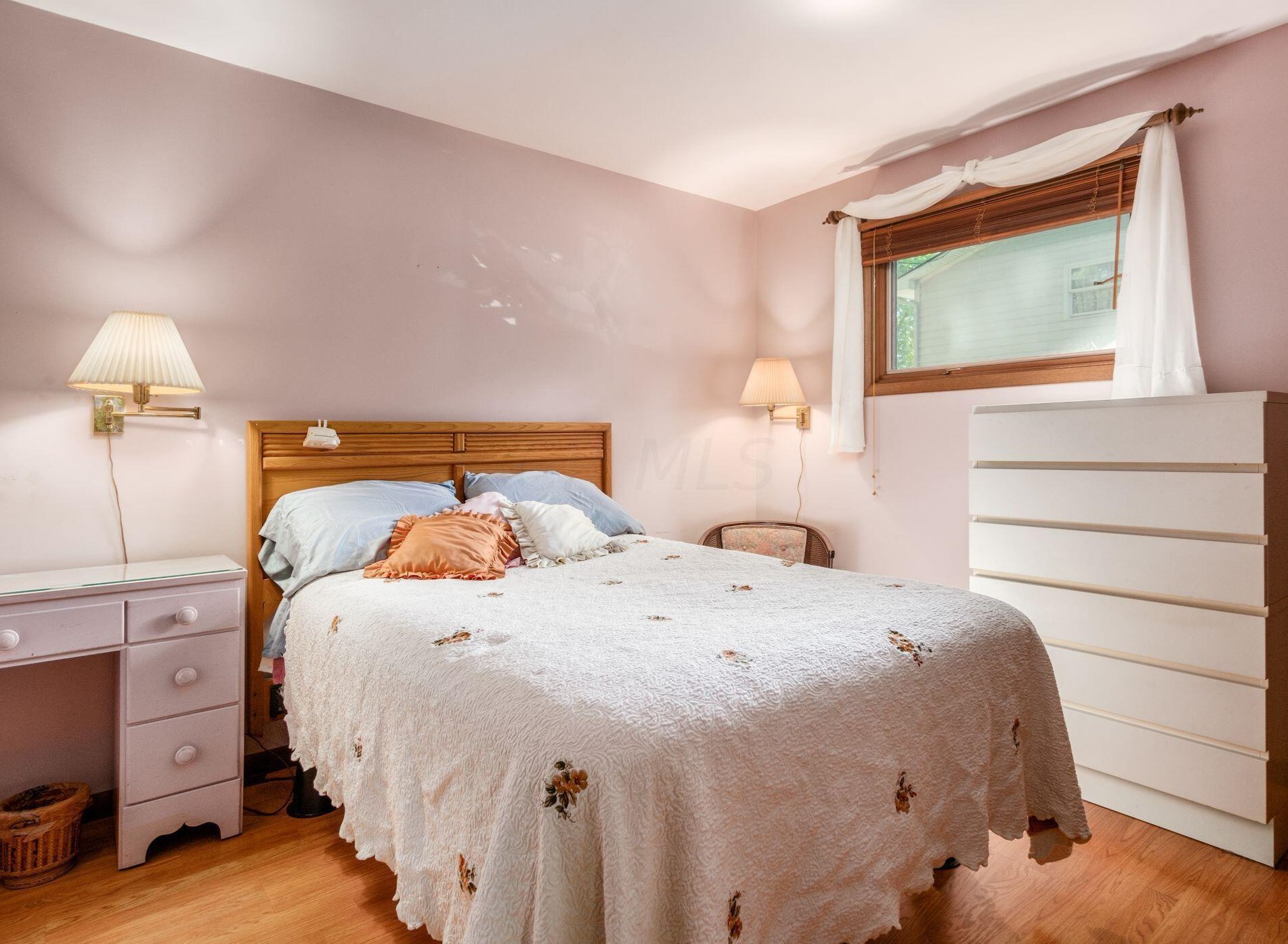 1316 Norwell Dr, Columbus OH 43220-3956 exterior