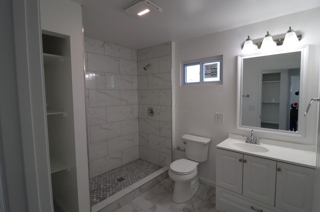 2430 Steele Ave, Columbus OH 43204-3728 exterior