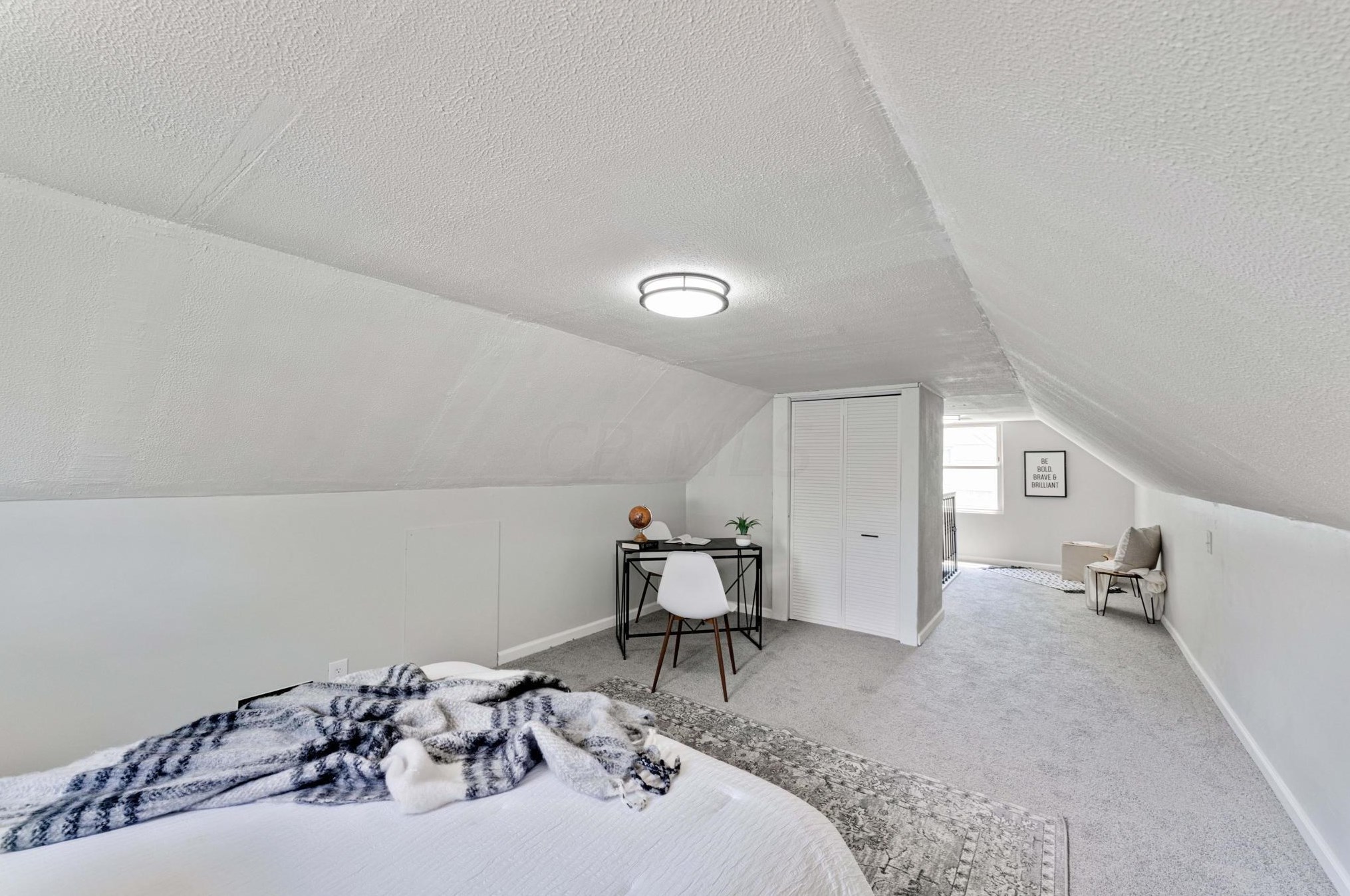 3086 Karl Rd, Columbus OH  43224-4126 exterior