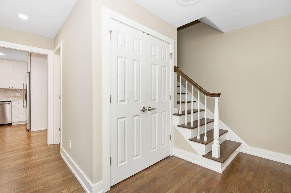 1025 Blind Brook Dr, Columbus OH  43235-1200 exterior