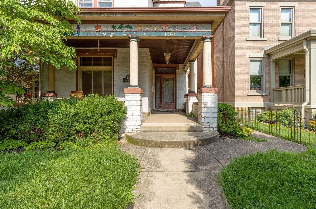 1304 Highland St, Columbus OH  43201-2714 exterior