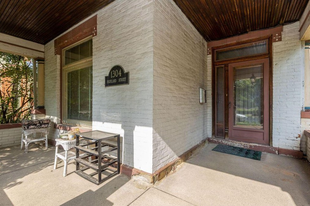 1304 Highland St, Columbus OH  43201-2714 exterior