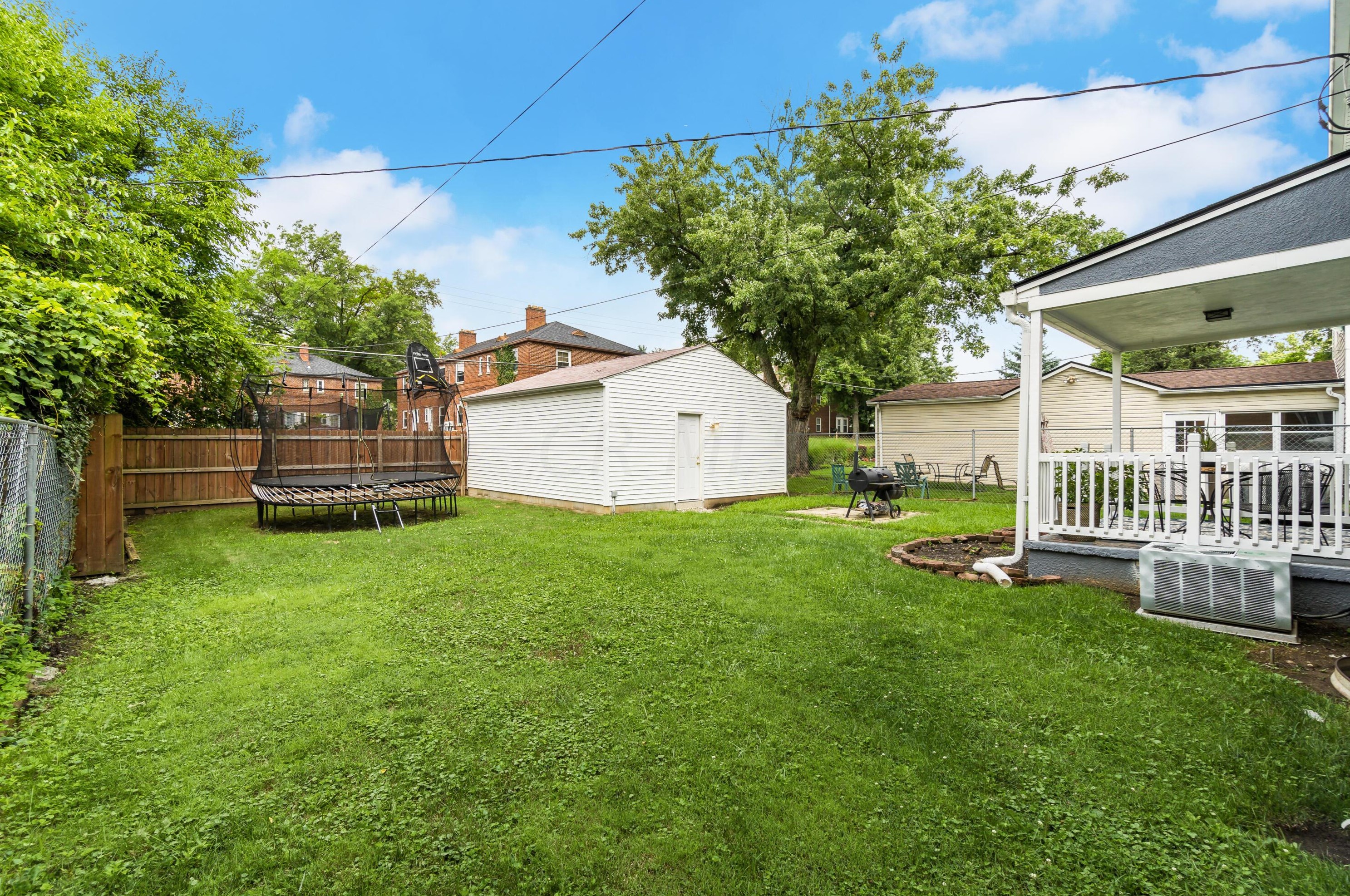 495 Brookside Dr, Columbus OH 43209-2222 exterior