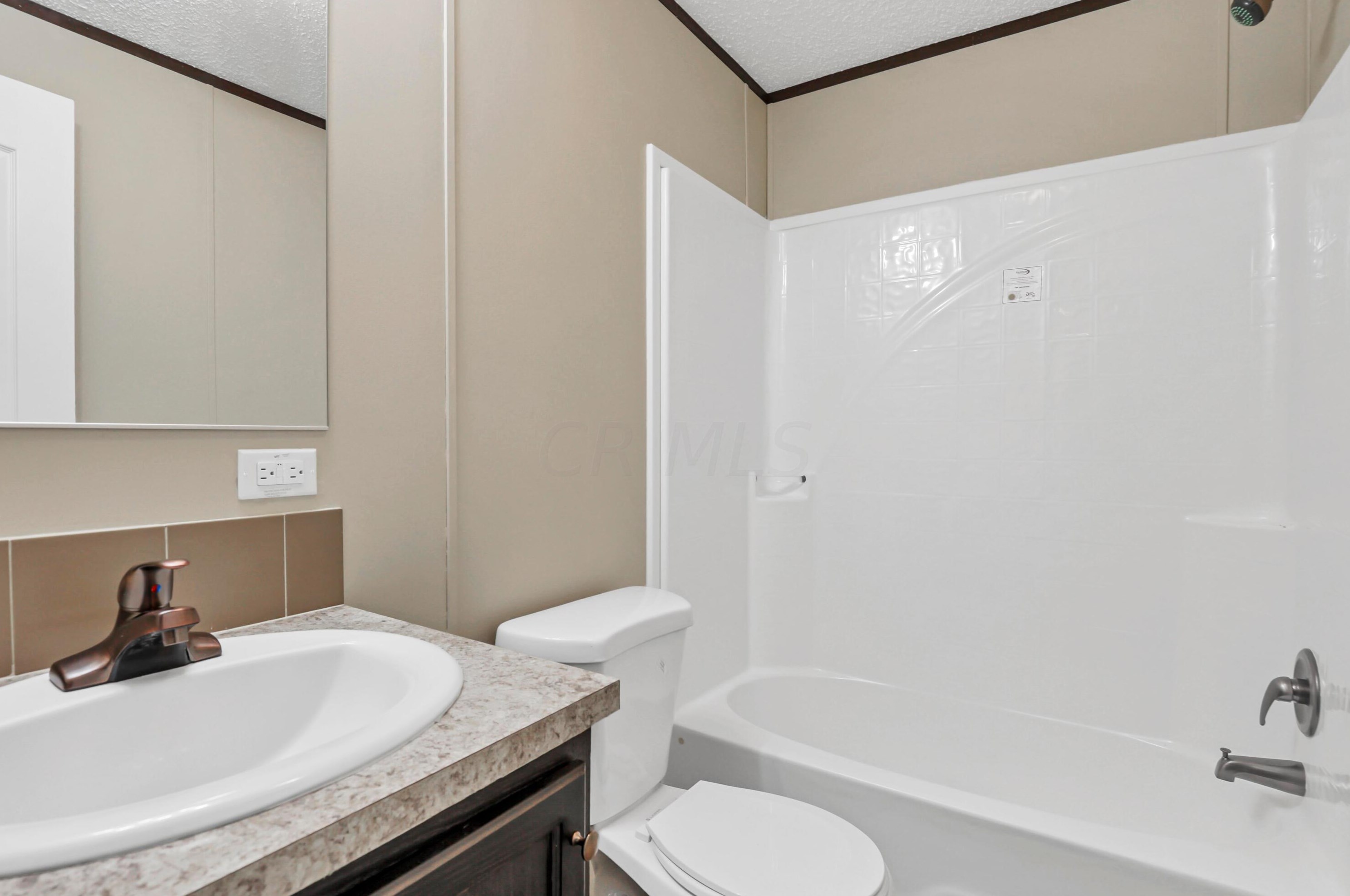 795 Janice Pkwy, Columbus OH 43223-2625 exterior