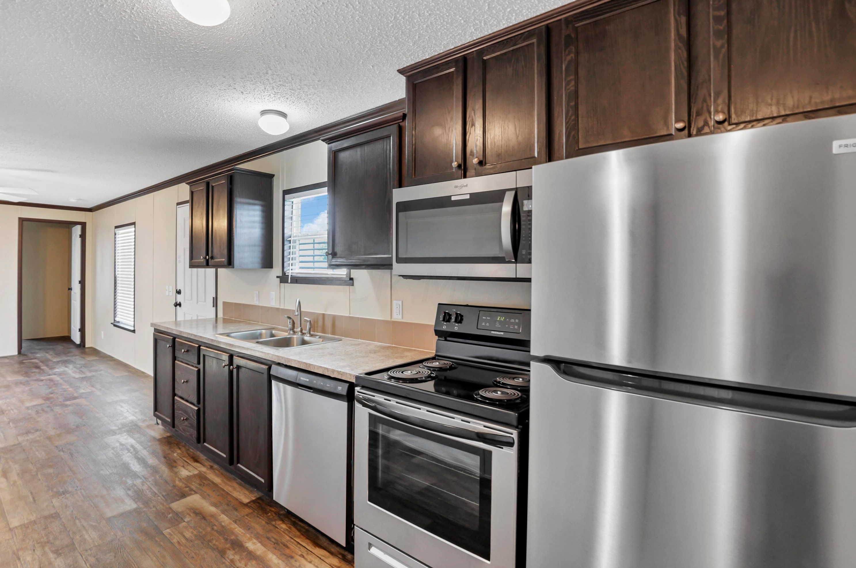 795 Janice Pkwy, Columbus OH 43223-2625 exterior