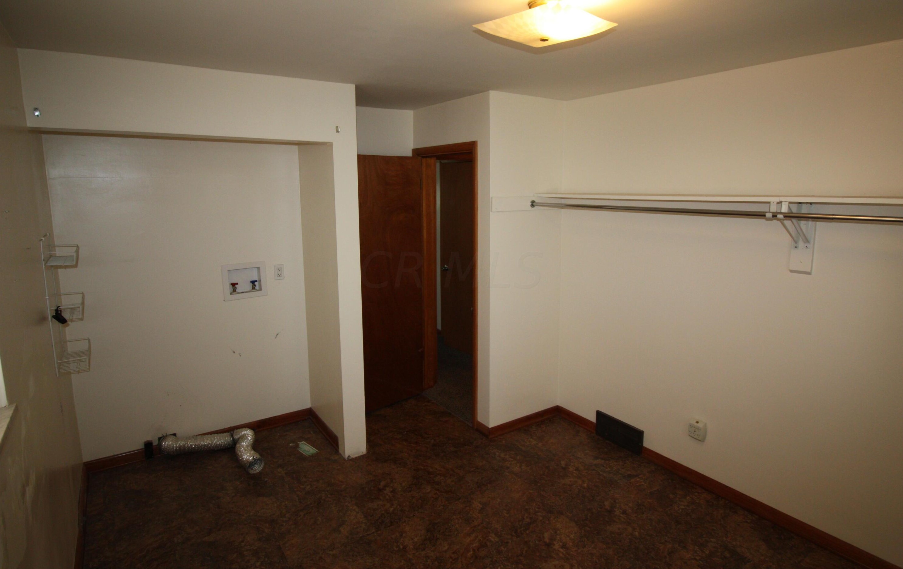 3230 Briggs Rd, Columbus OH 43204-1702 exterior