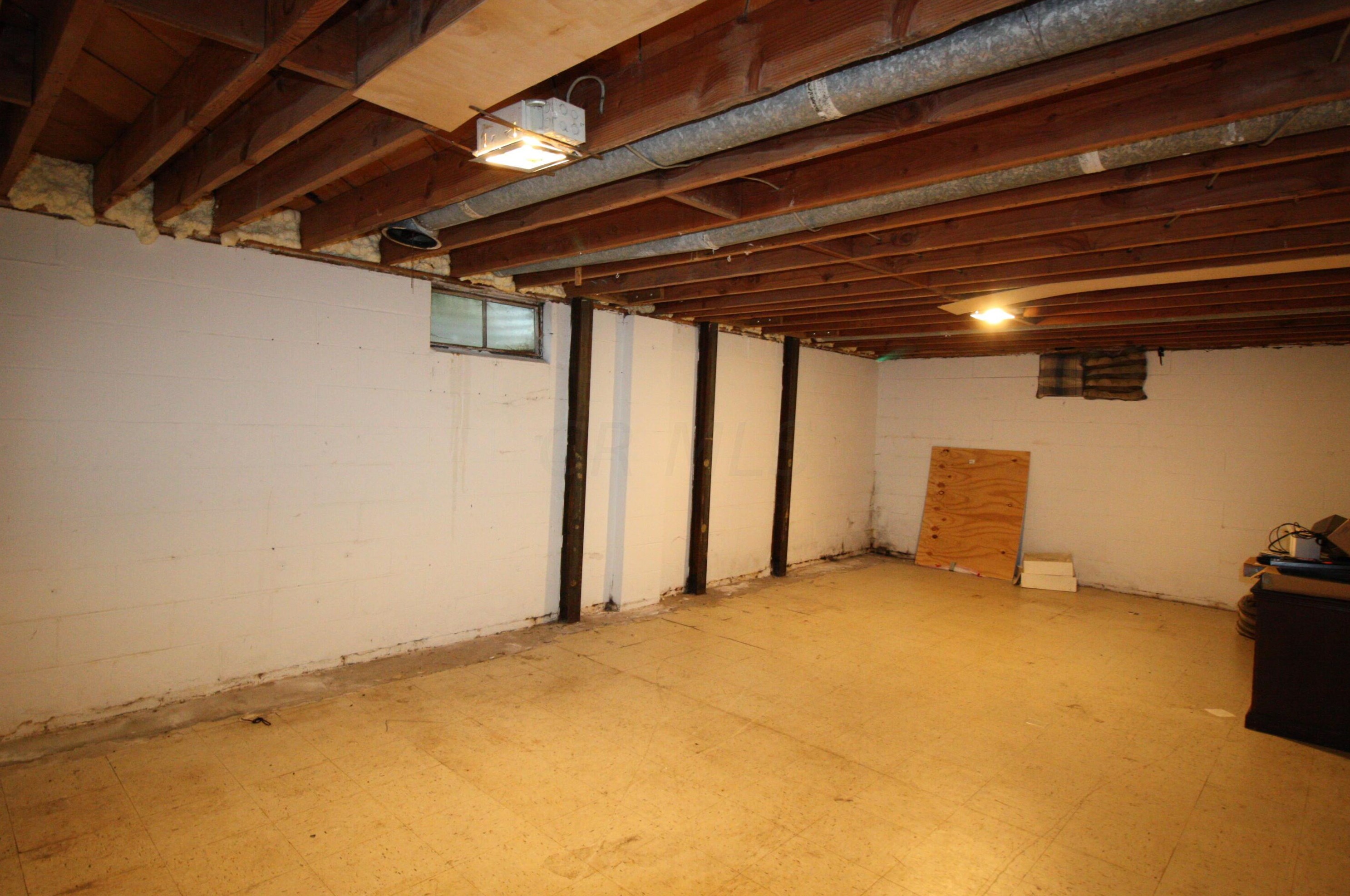 3230 Briggs Rd, Columbus OH 43204-1702 exterior