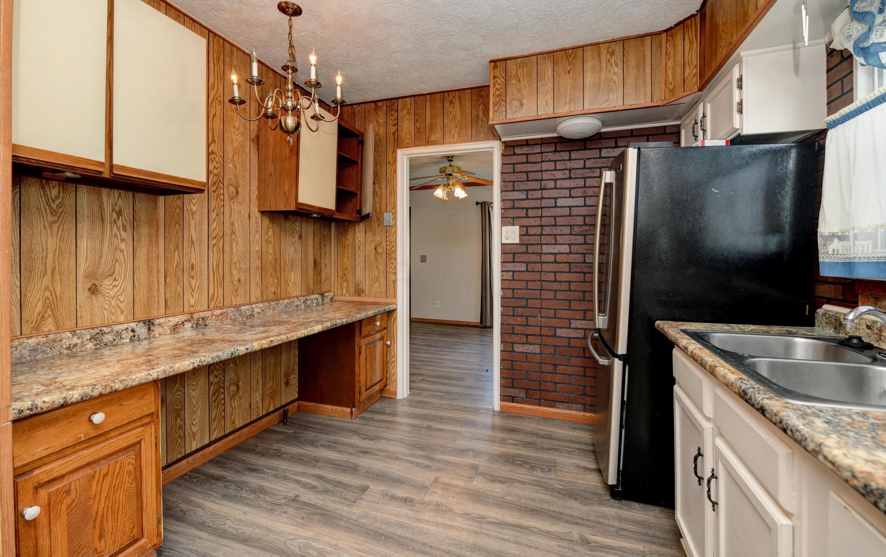 915 20th Ave, Columbus OH  43211-2401 exterior