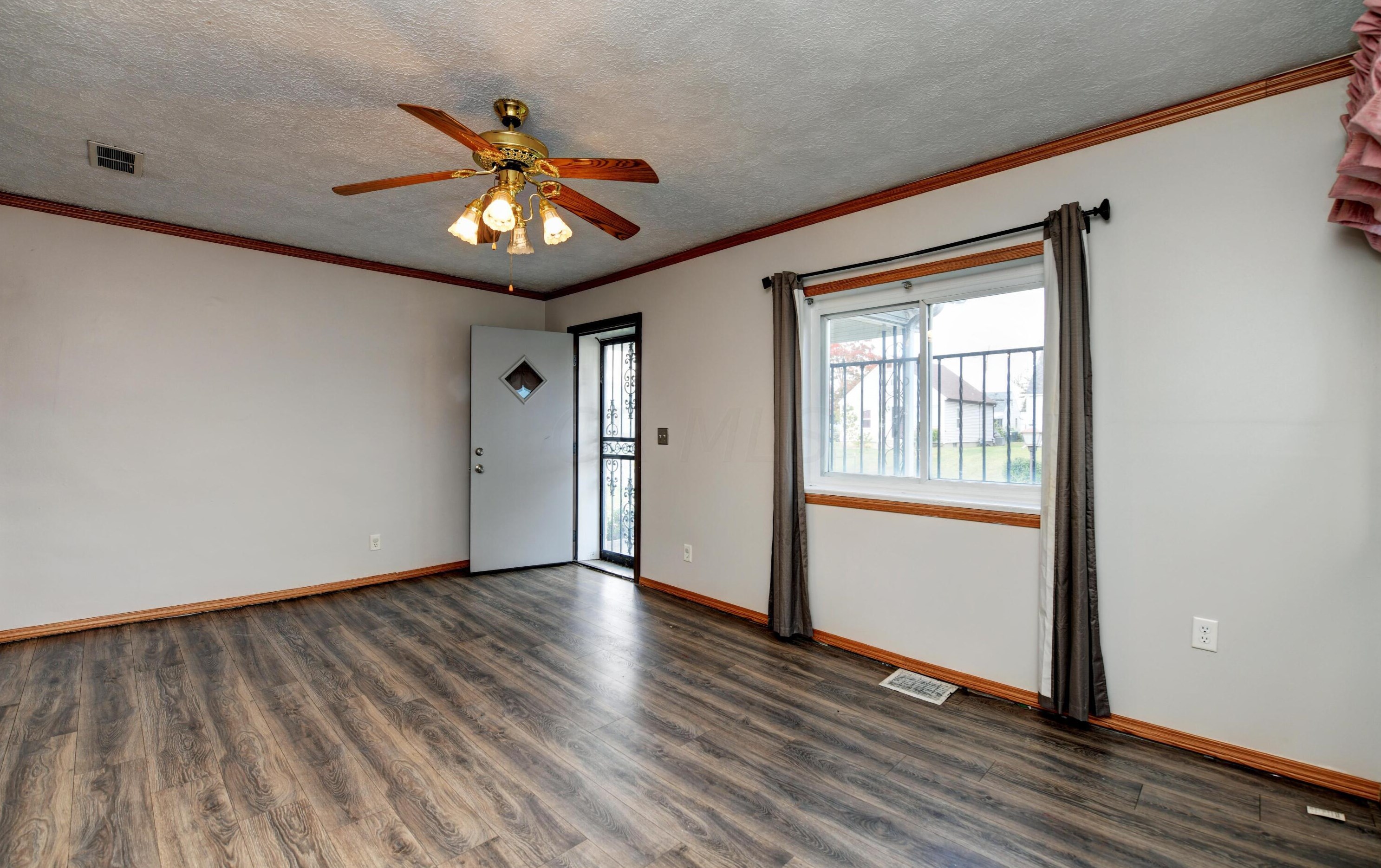 915 20th Ave, Columbus OH  43211-2401 exterior