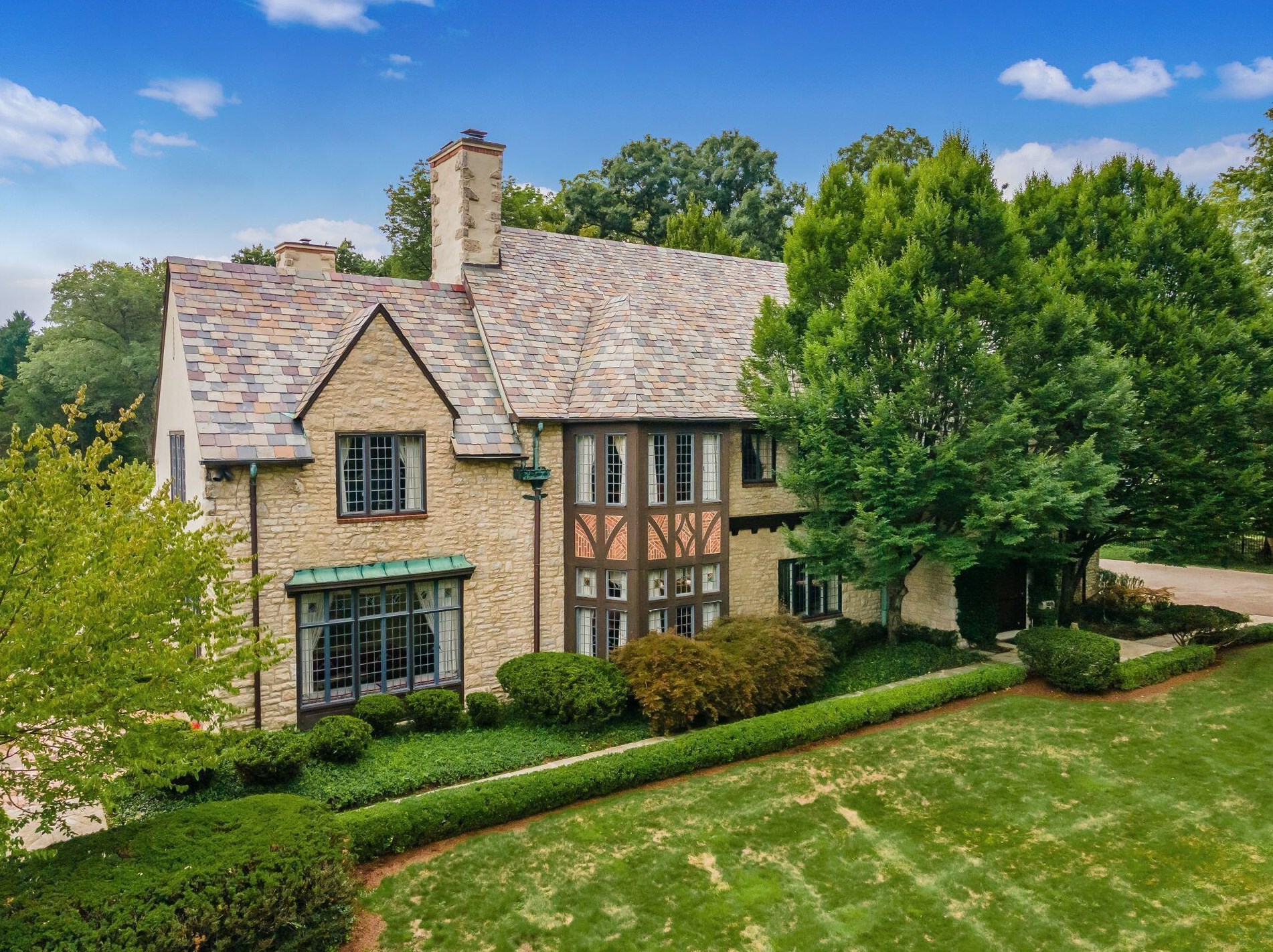 189 Parkview Ave, Columbus OH 43209-1676 exterior