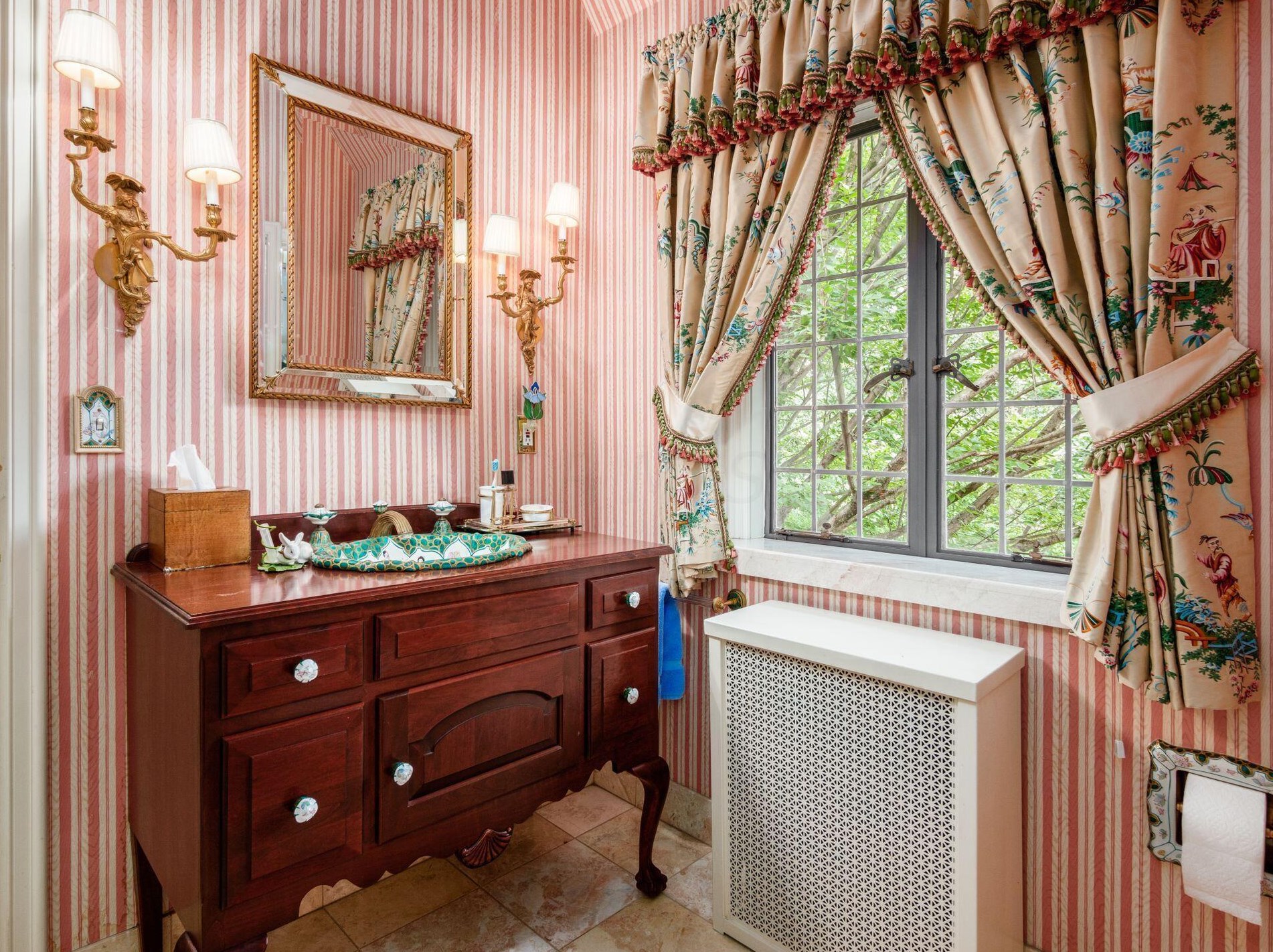 189 Parkview Ave, Columbus OH 43209-1676 exterior