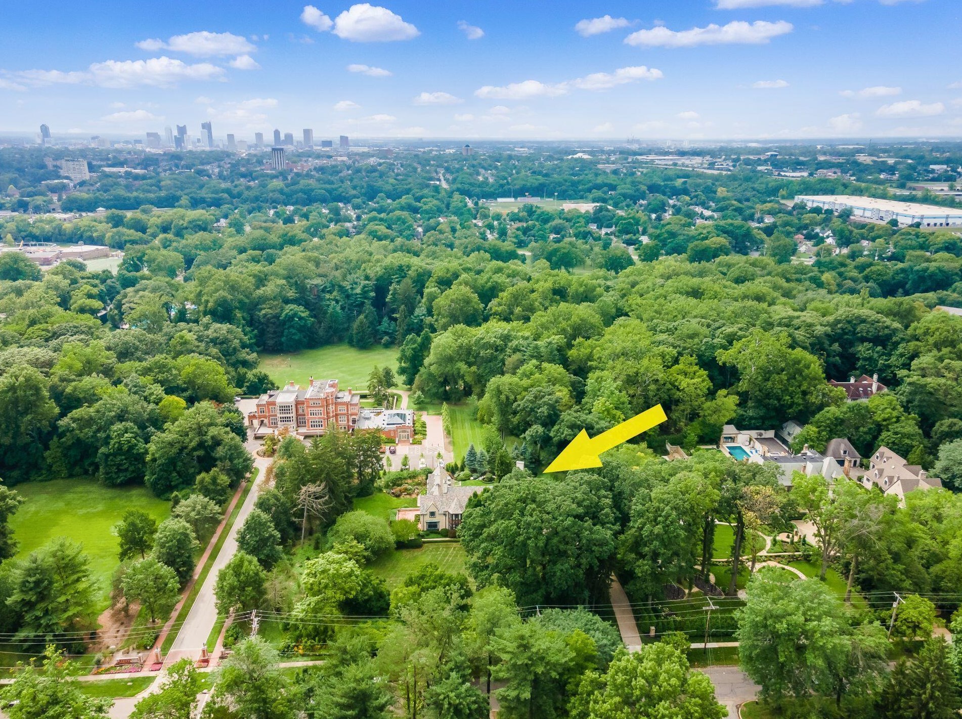 189 Parkview Ave, Columbus OH 43209-1676 exterior