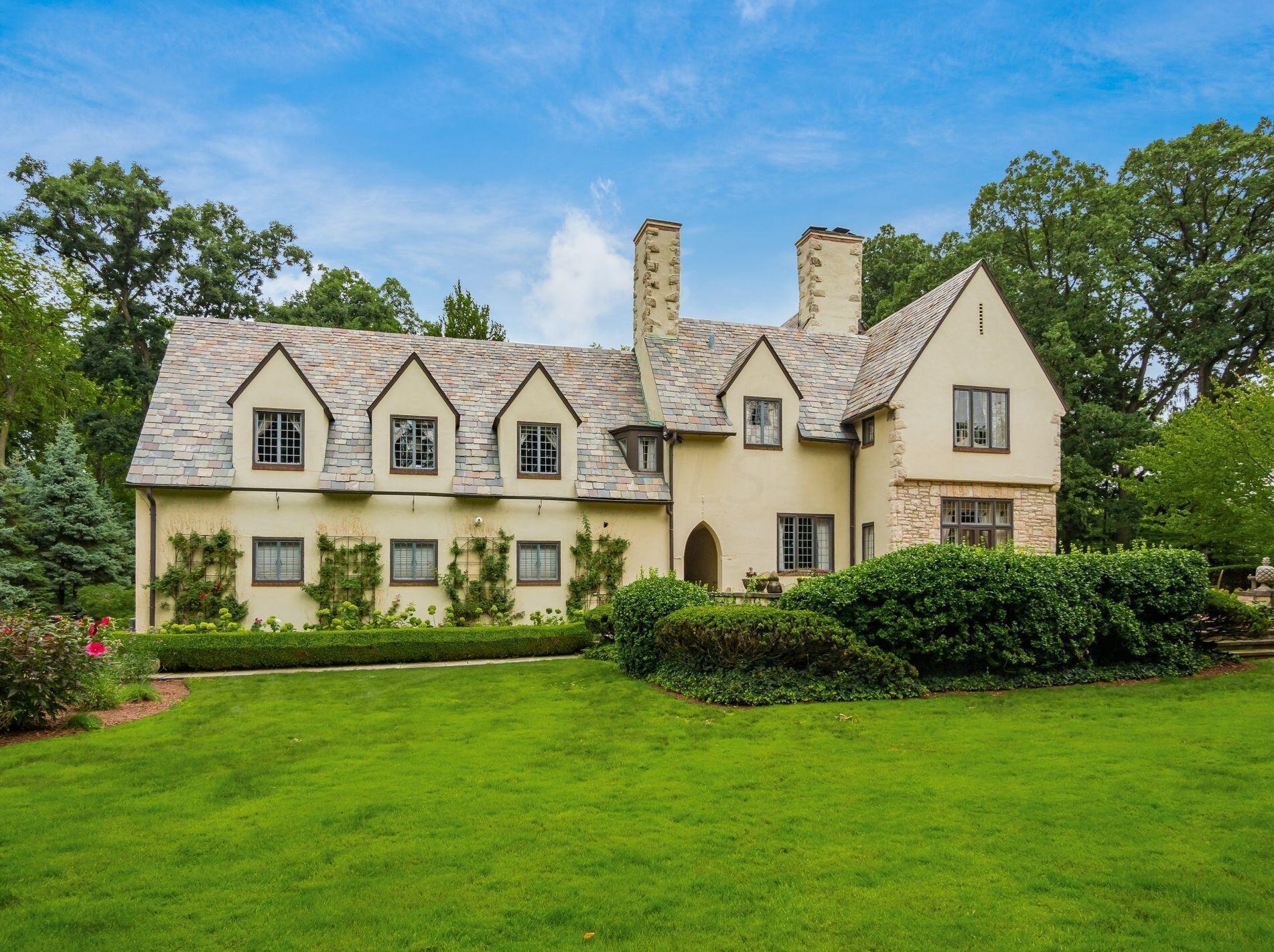 189 Parkview Ave, Columbus OH 43209-1676 exterior