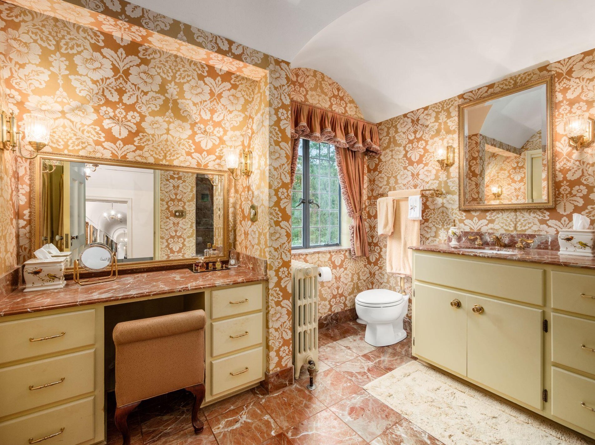 189 Parkview Ave, Columbus OH 43209-1676 exterior