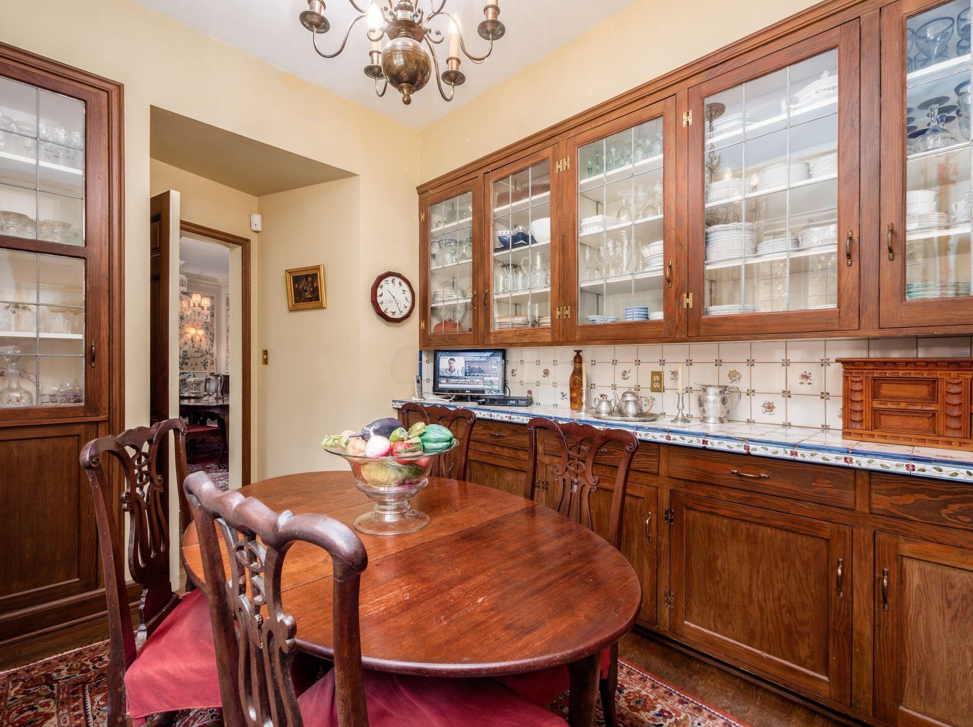 189 Parkview Ave, Columbus OH 43209-1676 exterior