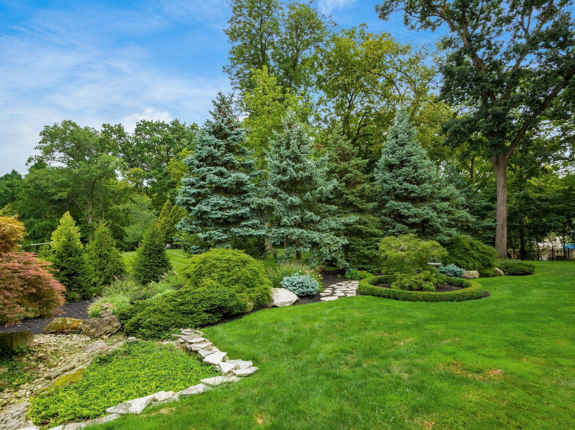 189 Parkview Ave, Columbus OH 43209-1676 exterior