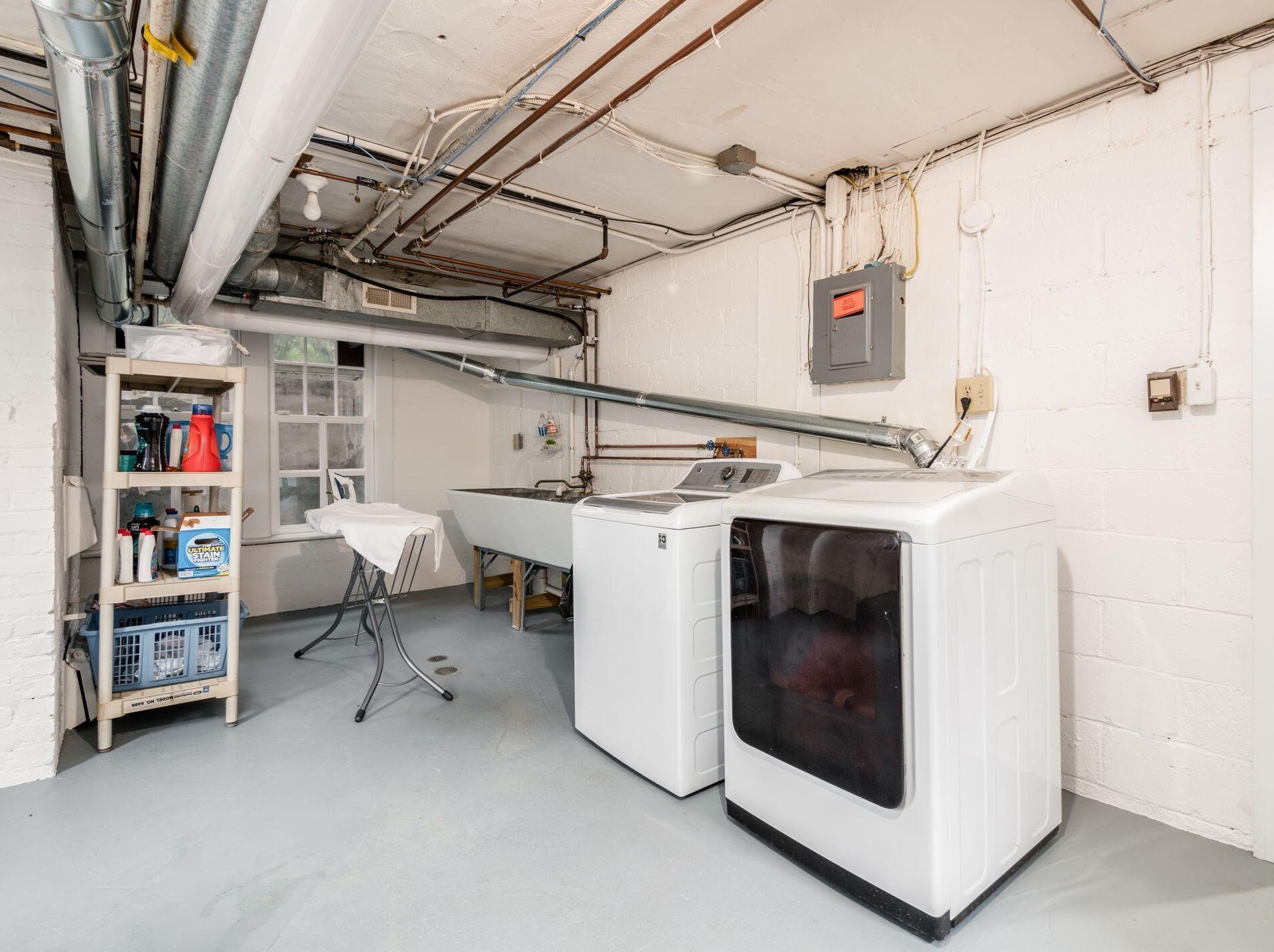 189 Parkview Ave, Columbus OH 43209-1676 exterior