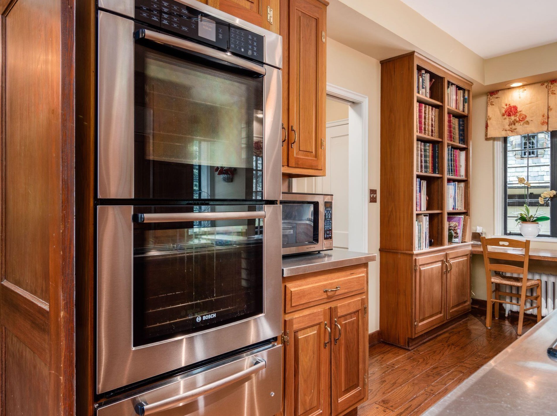 189 Parkview Ave, Columbus OH 43209-1676 exterior