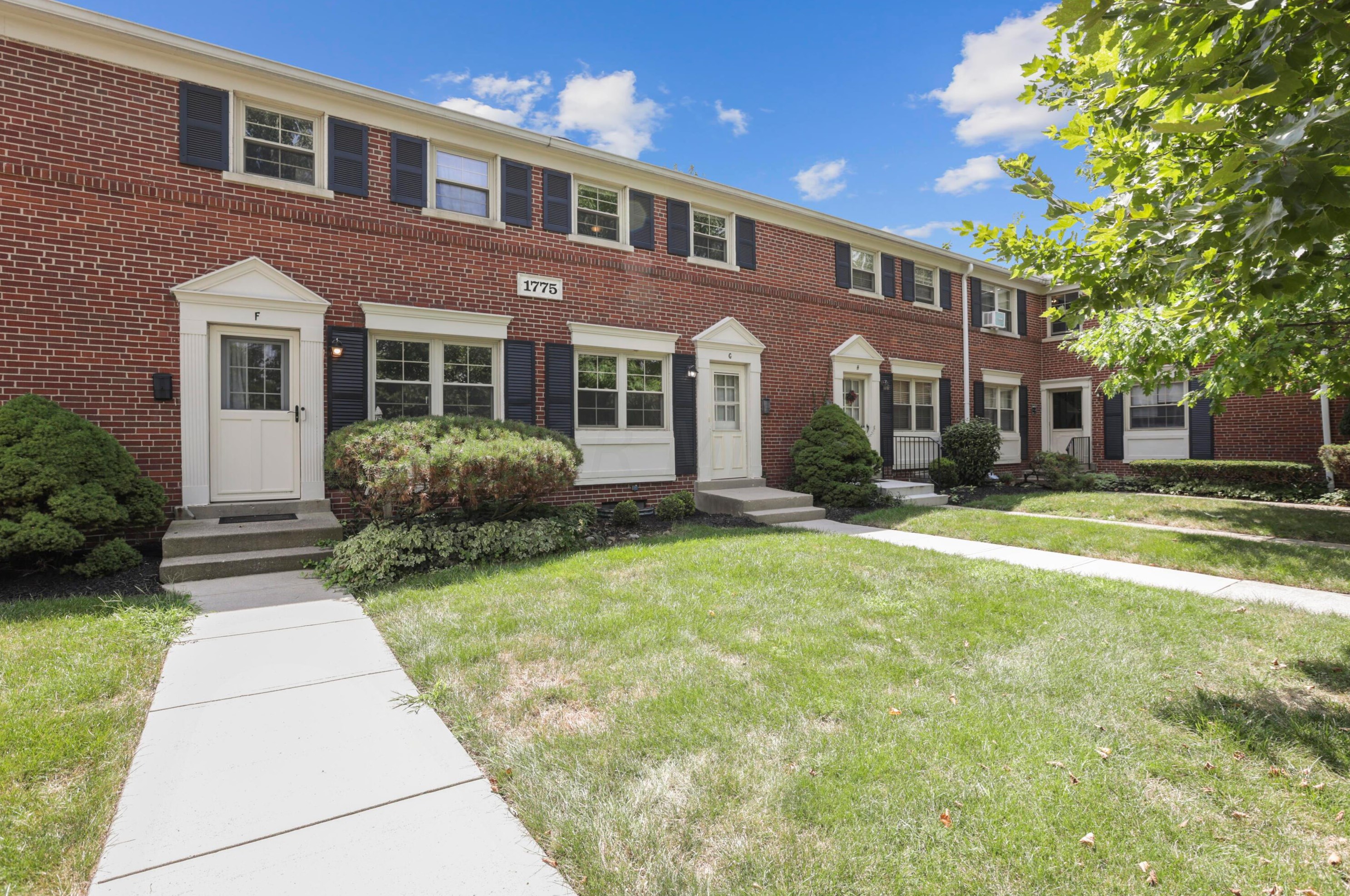 1775 Northwest Ct, Columbus OH  43212-1558 exterior