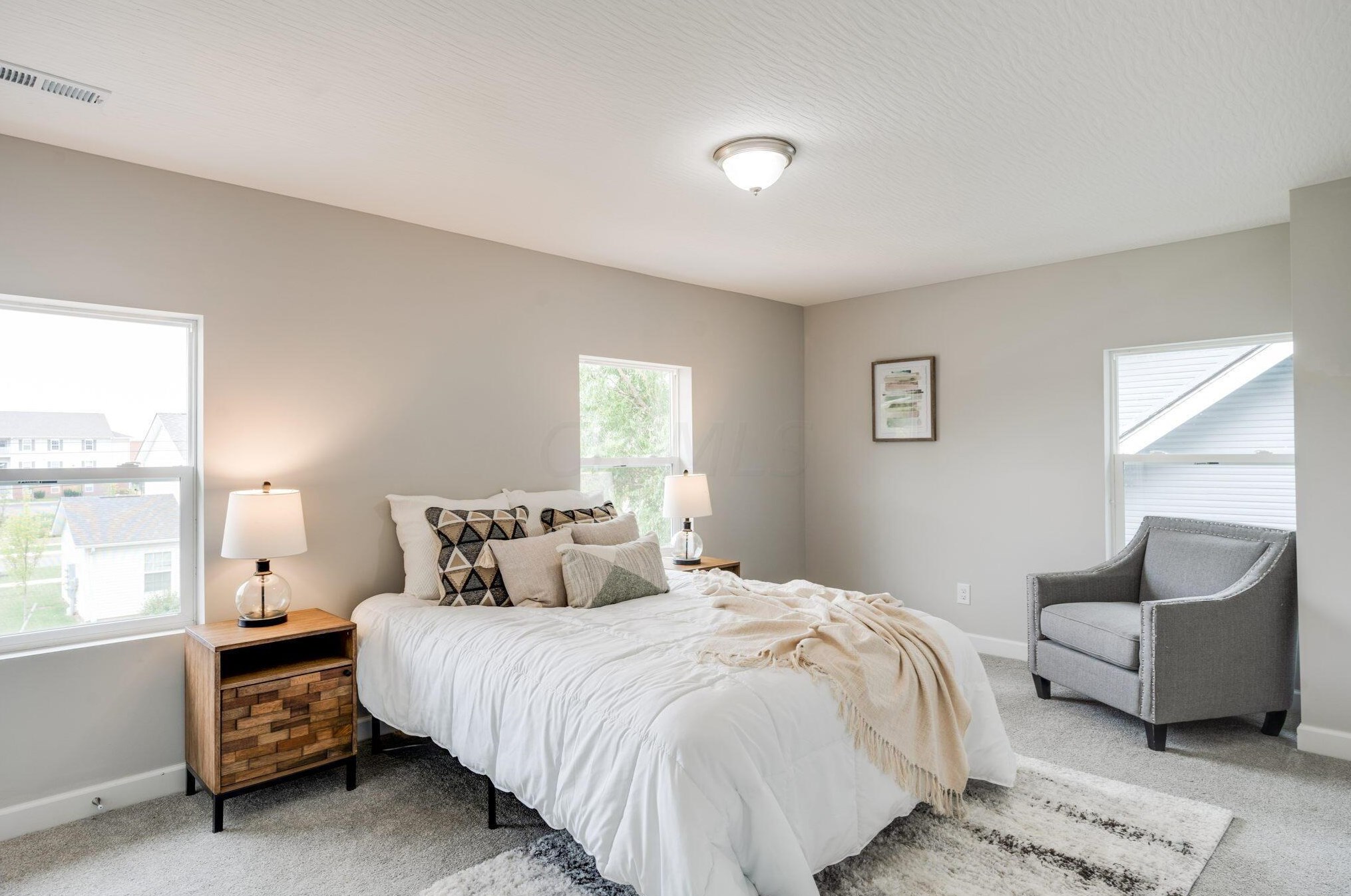 203 Wheatland Ave, Columbus OH 43204-3269 exterior