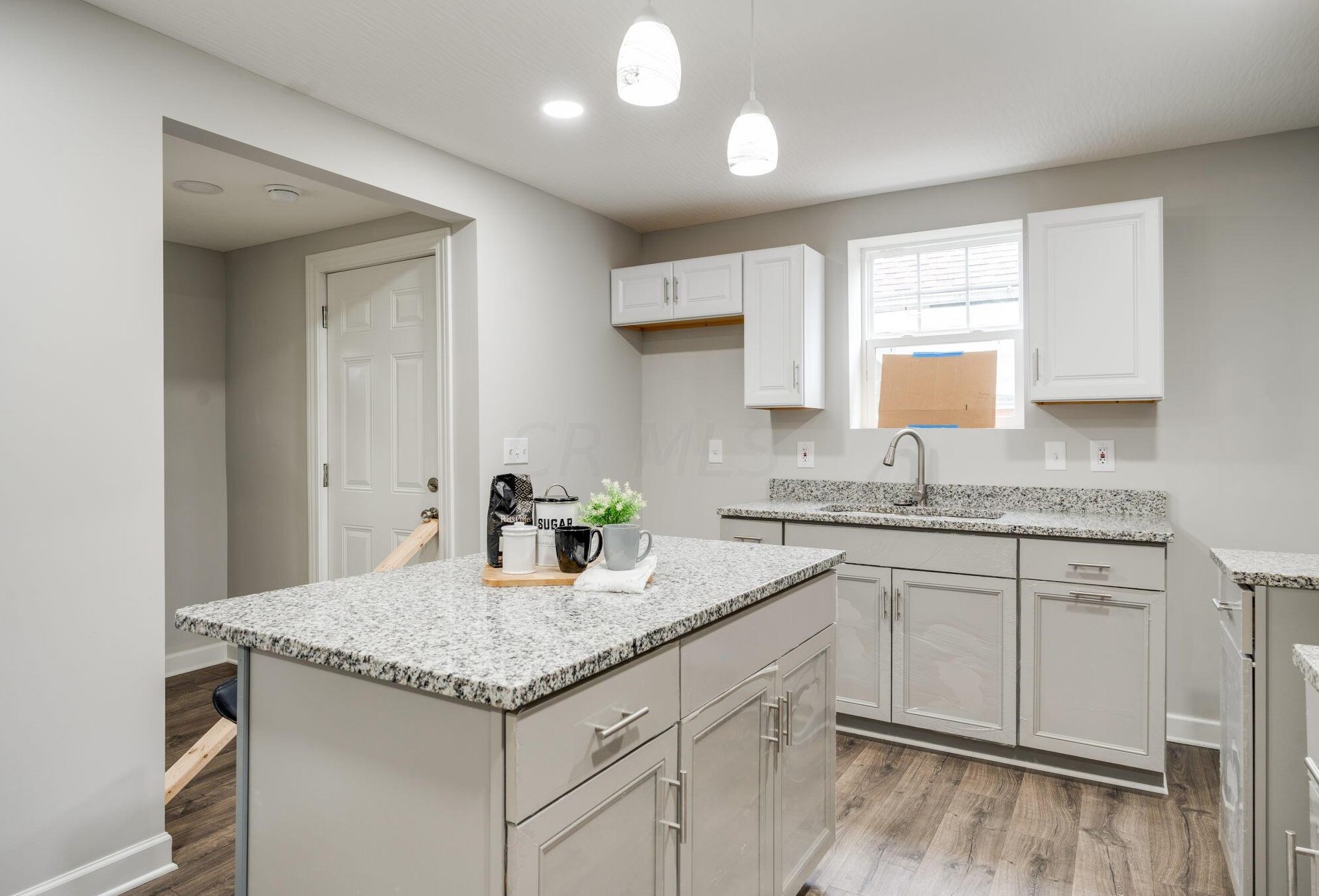 203 Wheatland Ave, Columbus OH 43204-3269 exterior