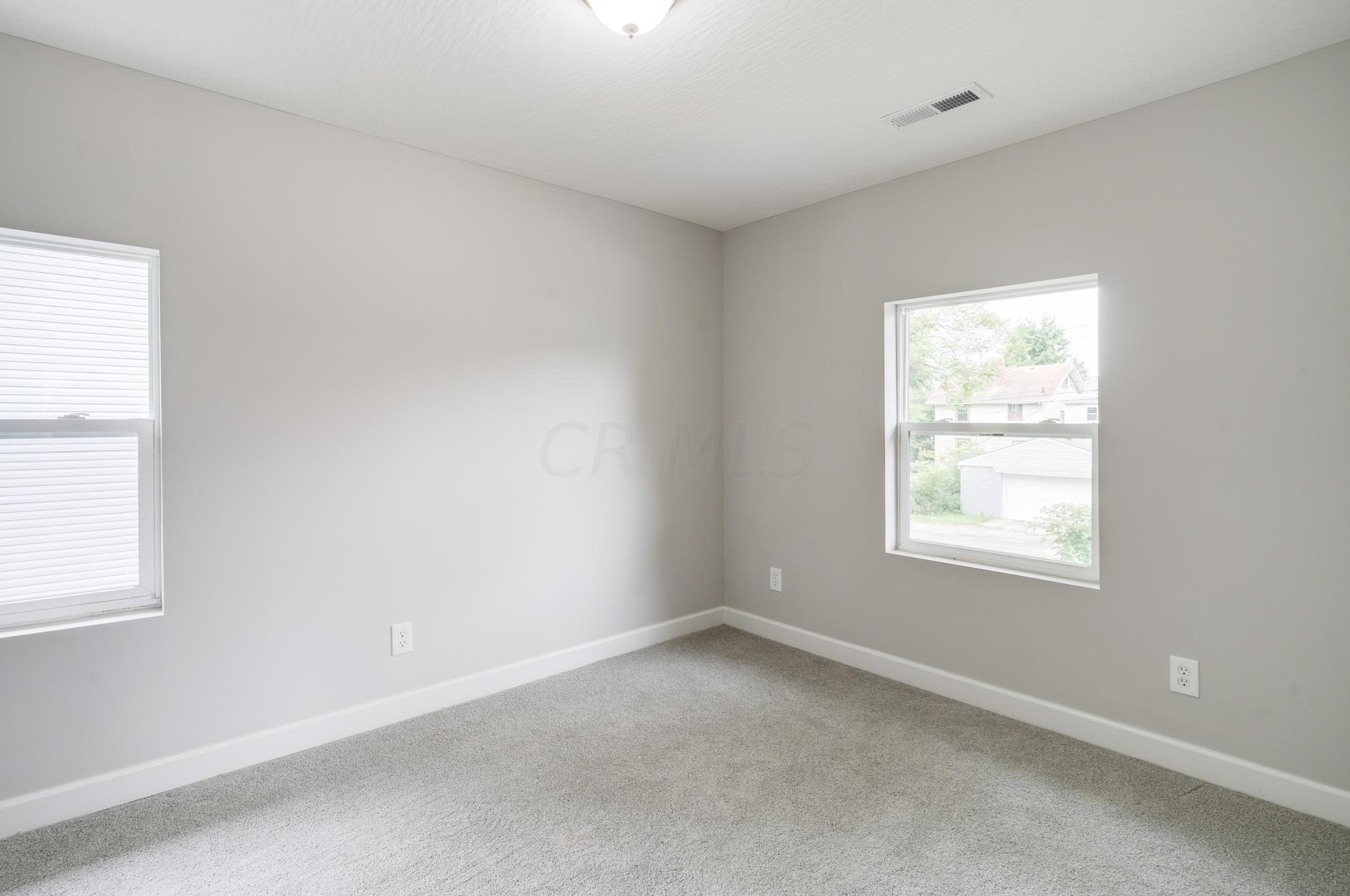 203 Wheatland Ave, Columbus OH 43204-3269 exterior