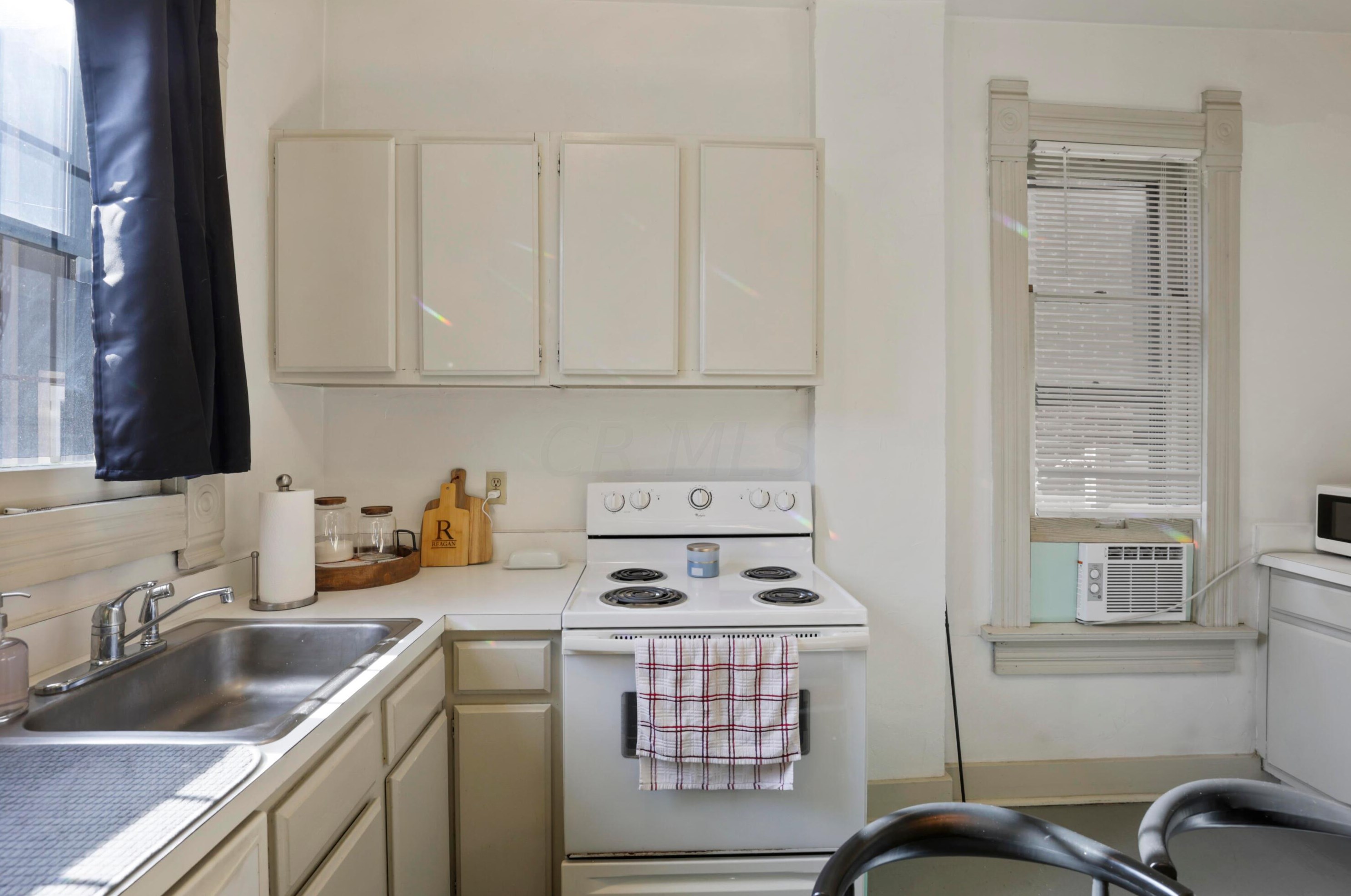 1022 Neil Ave, Columbus OH 43201-3437 exterior