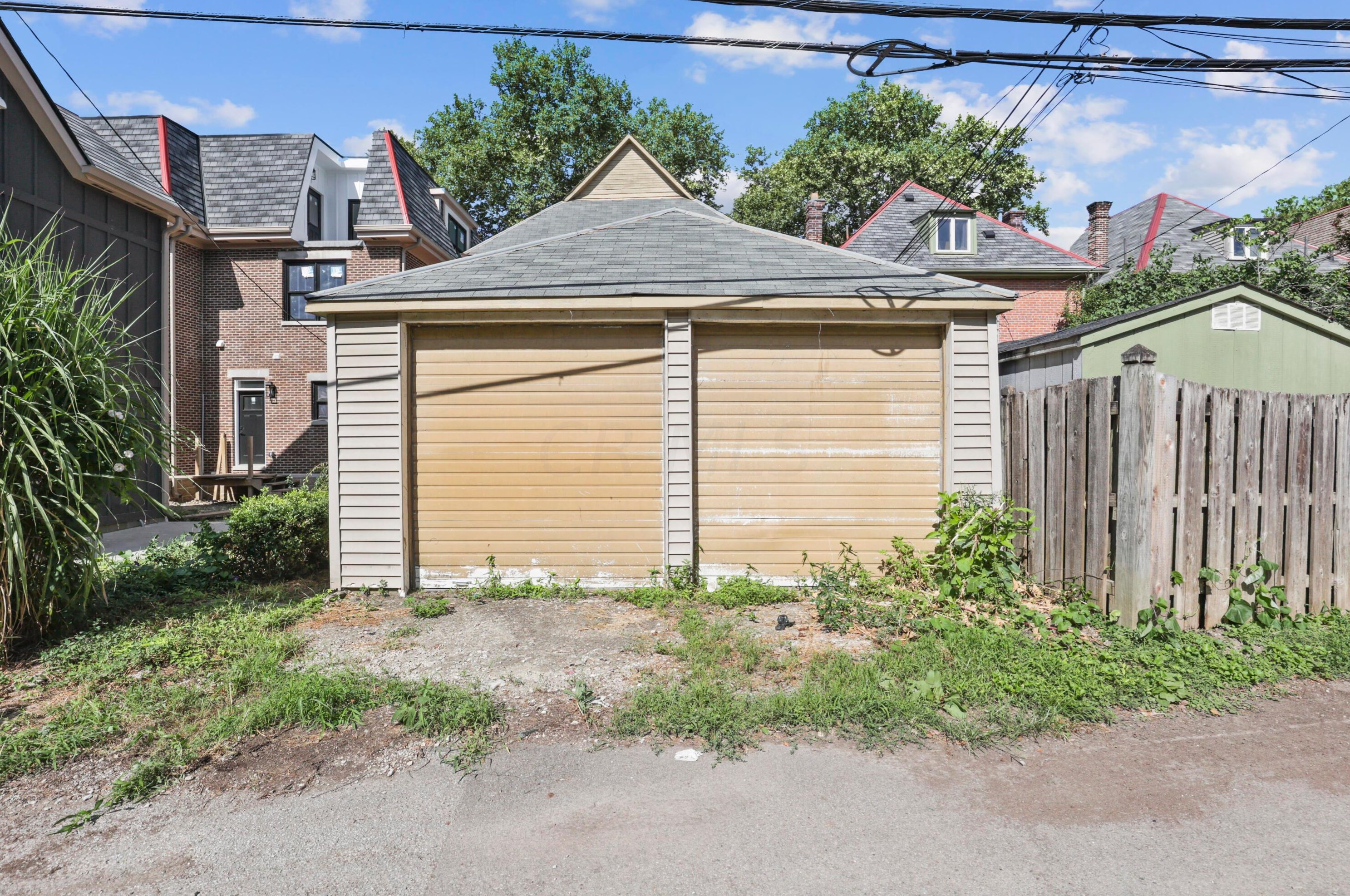 1022 Neil Ave, Columbus OH 43201-3437 exterior