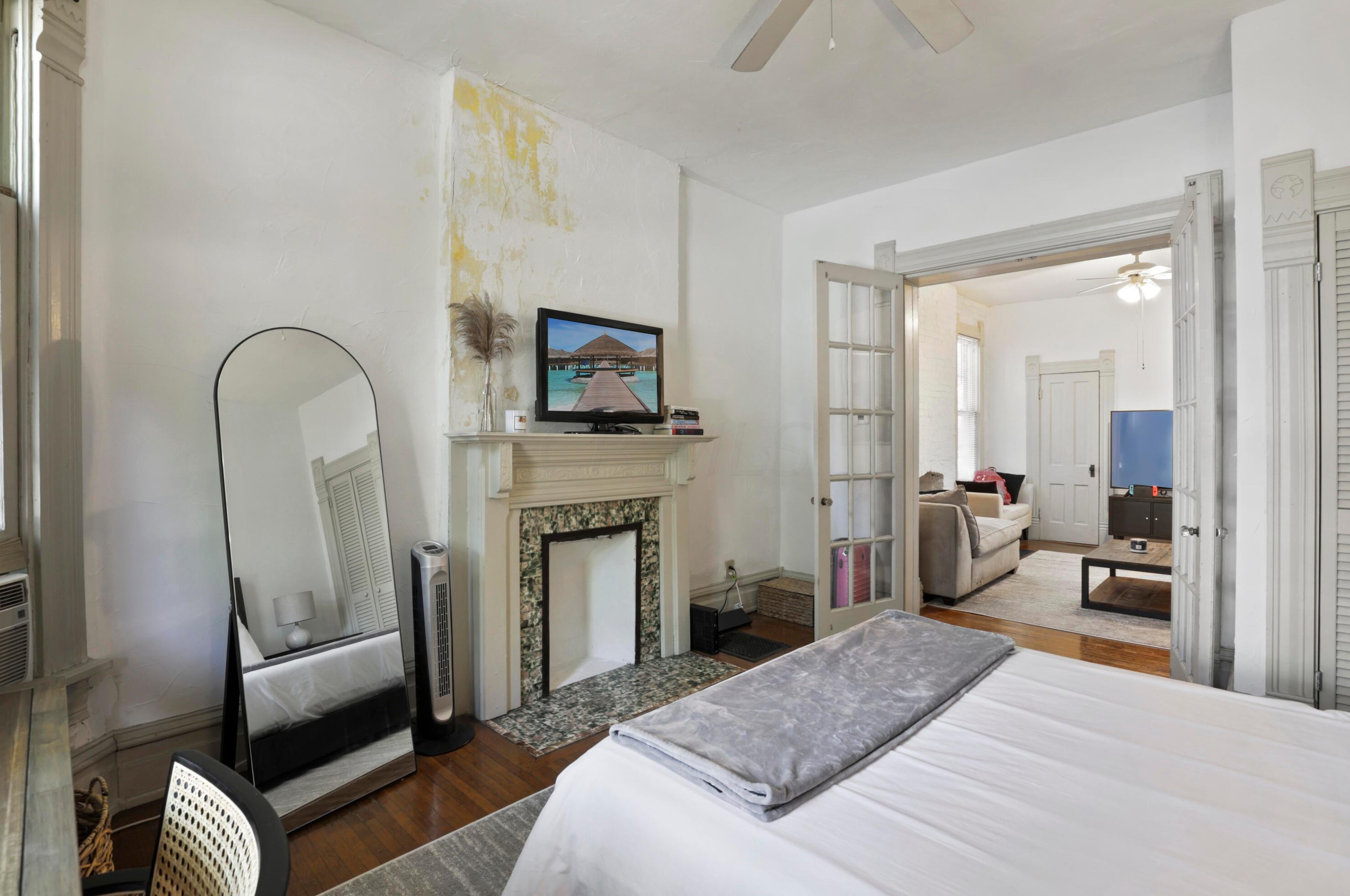 1022 Neil Ave, Columbus OH 43201-3437 exterior