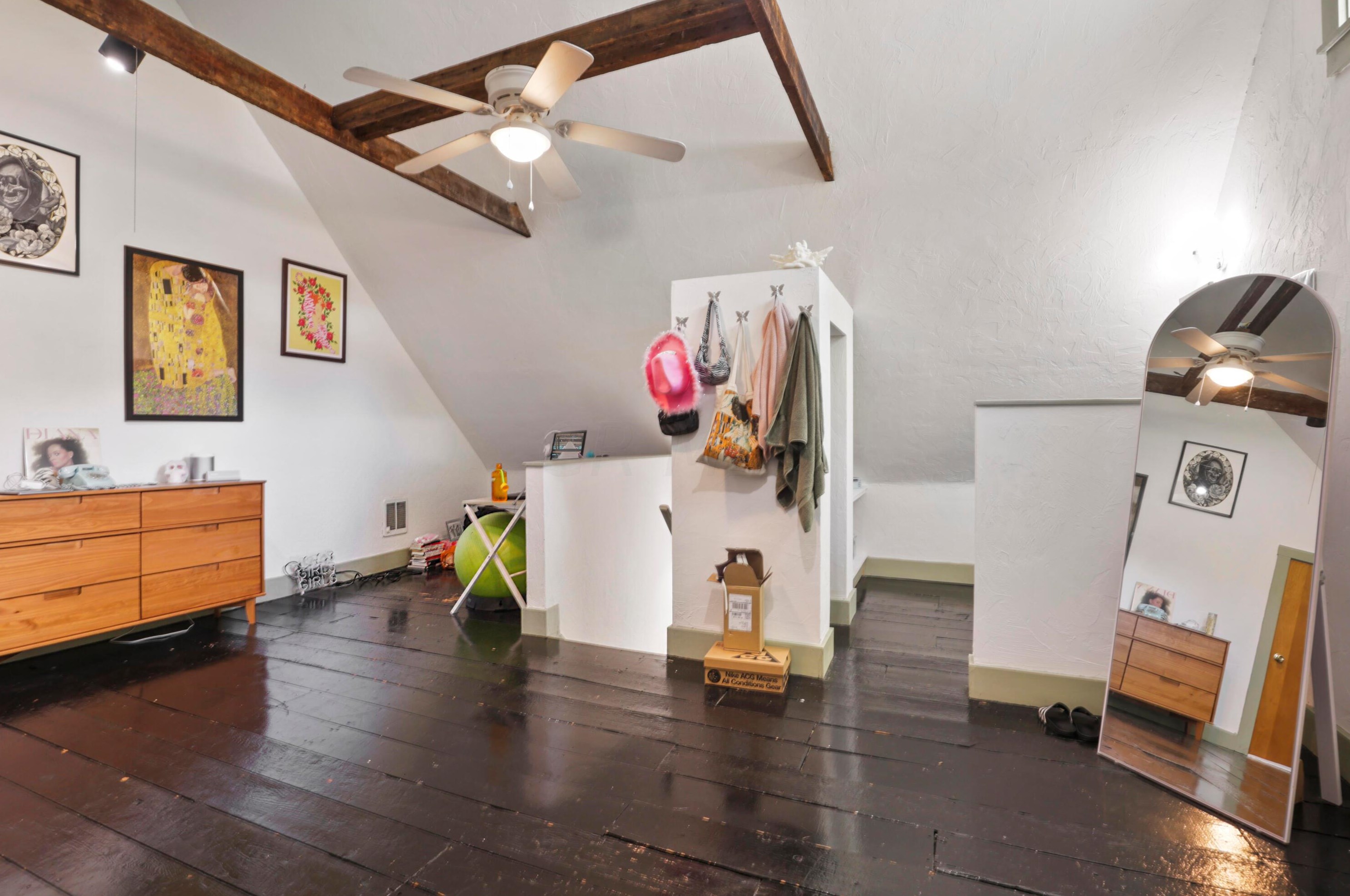 1022 Neil Ave, Columbus OH 43201-3437 exterior