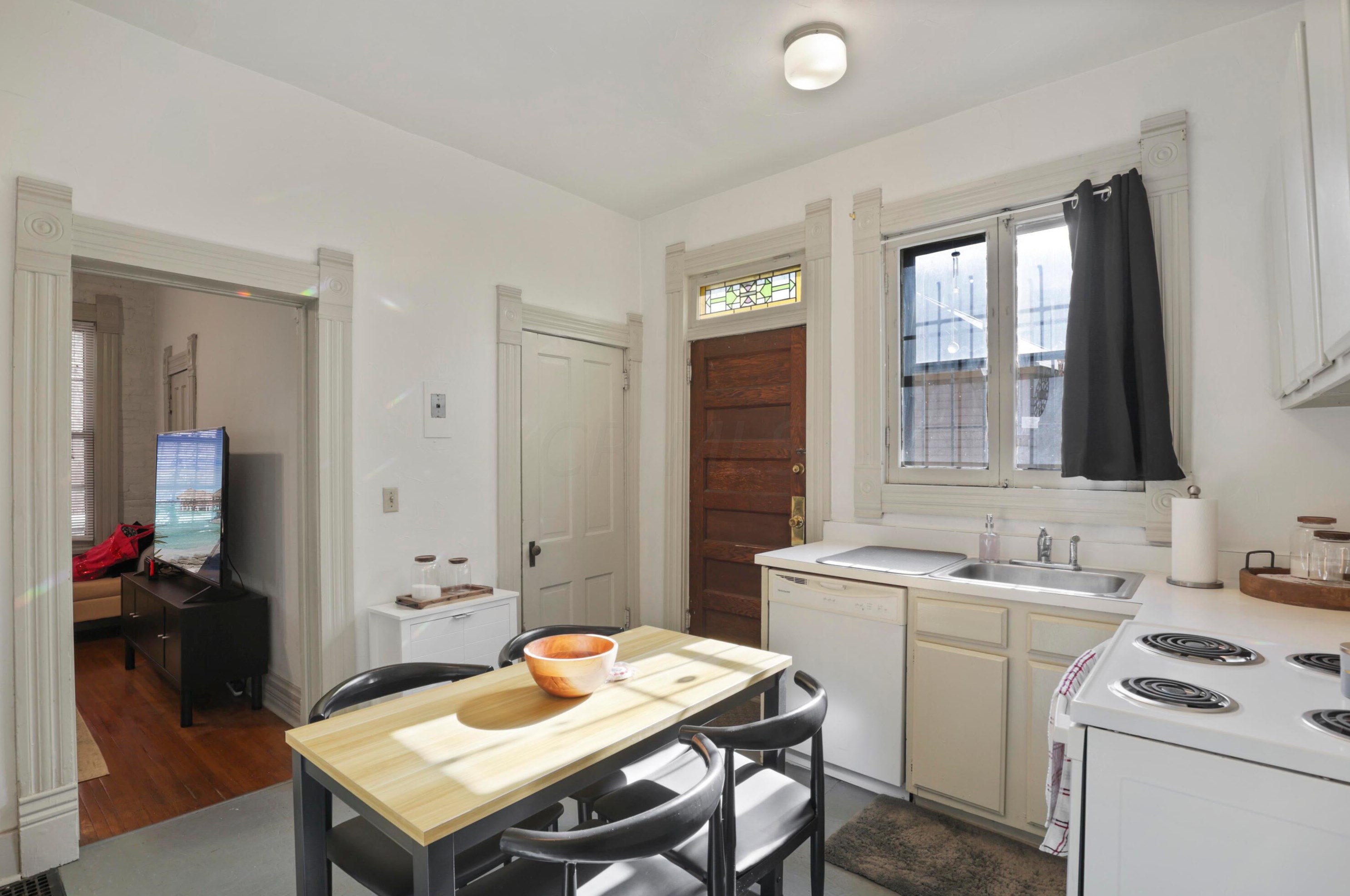 1022 Neil Ave, Columbus OH 43201-3437 exterior